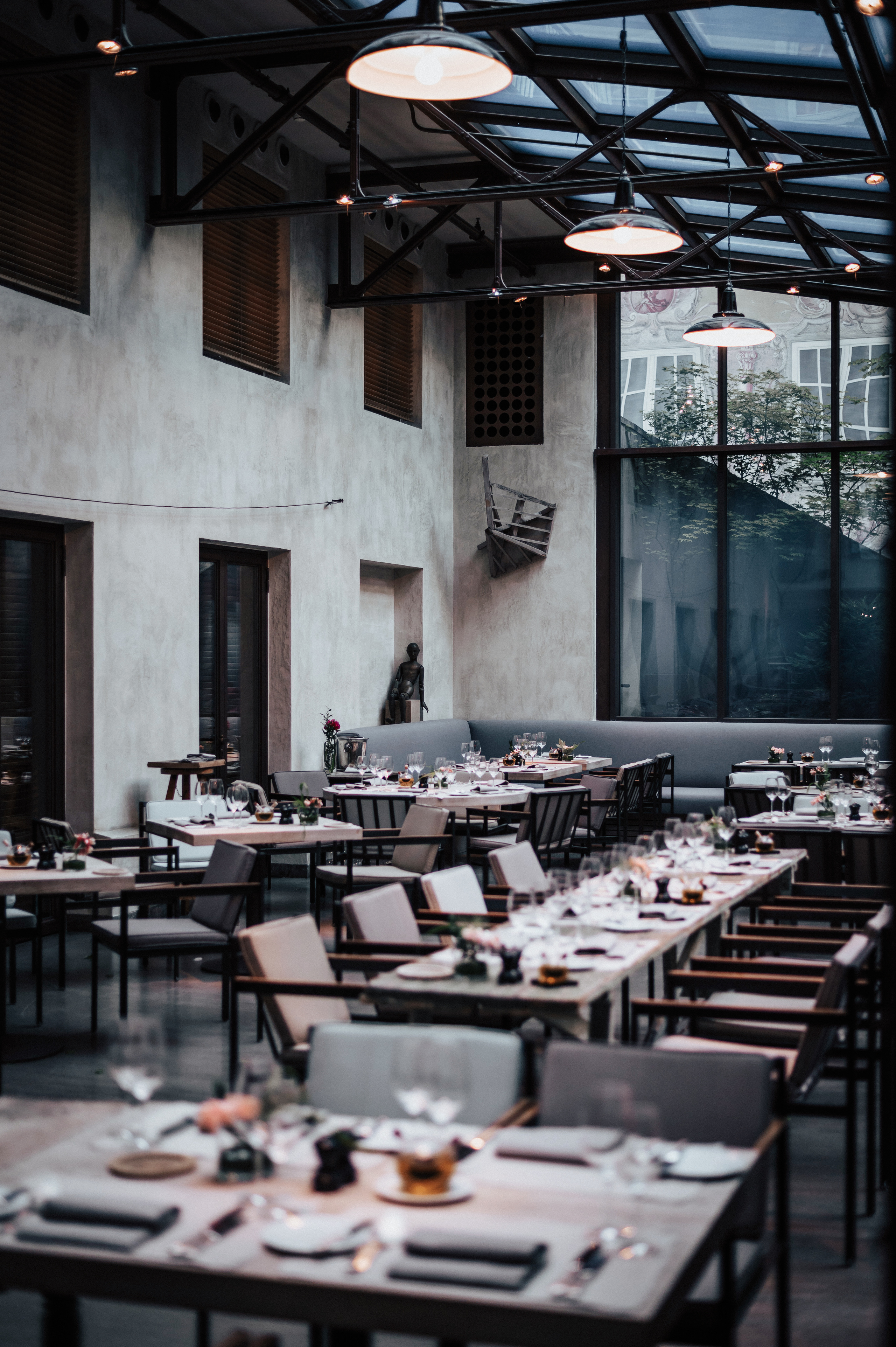 THE ORTUS CLUB. Ich bin Max, Designer, Art & Hochzeitsfotograf aus Germaringen