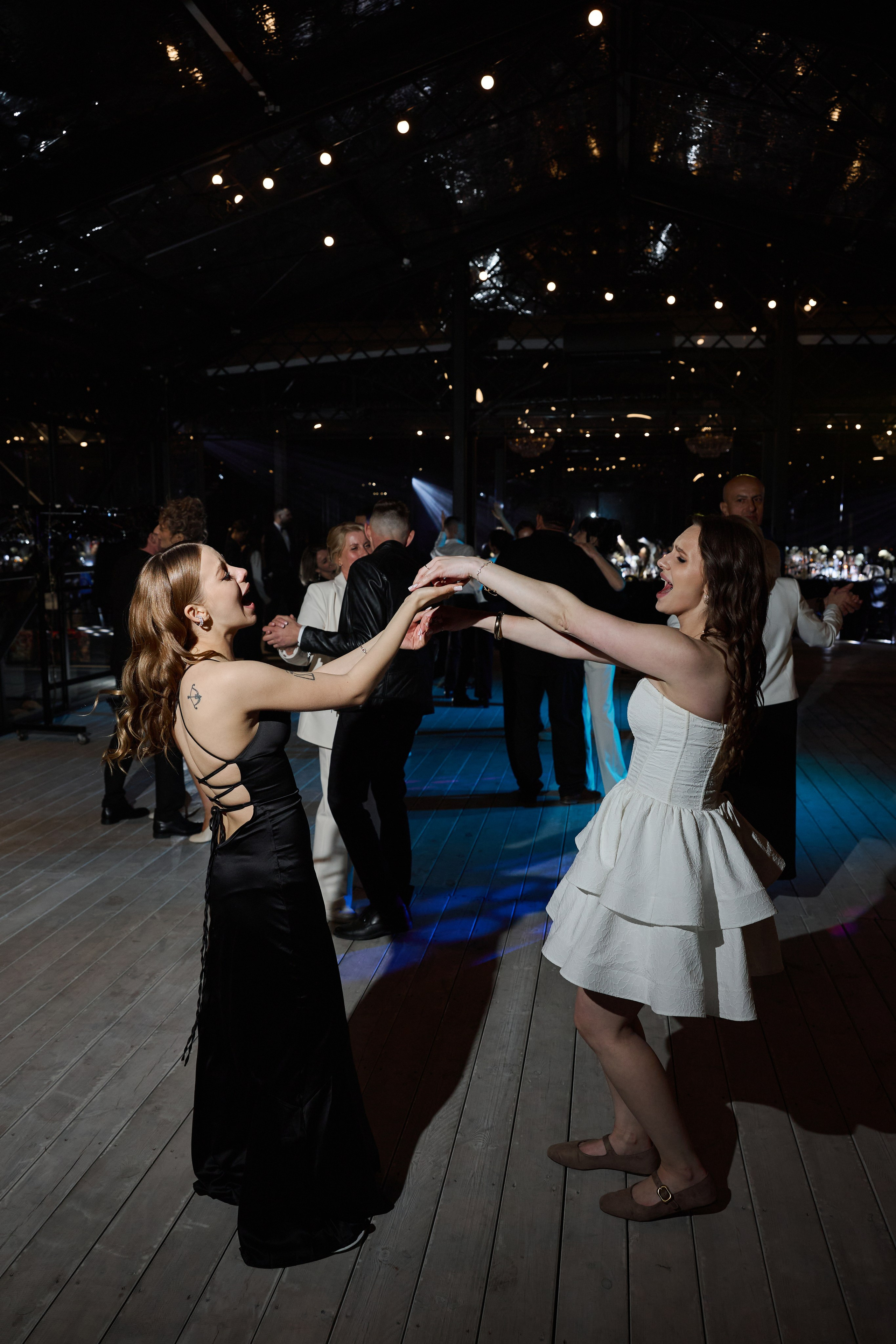 Natalia & Roman. Dworek przy lesie. Fotograf ślubny i rodzinny w Krakowie Yana Klymova
