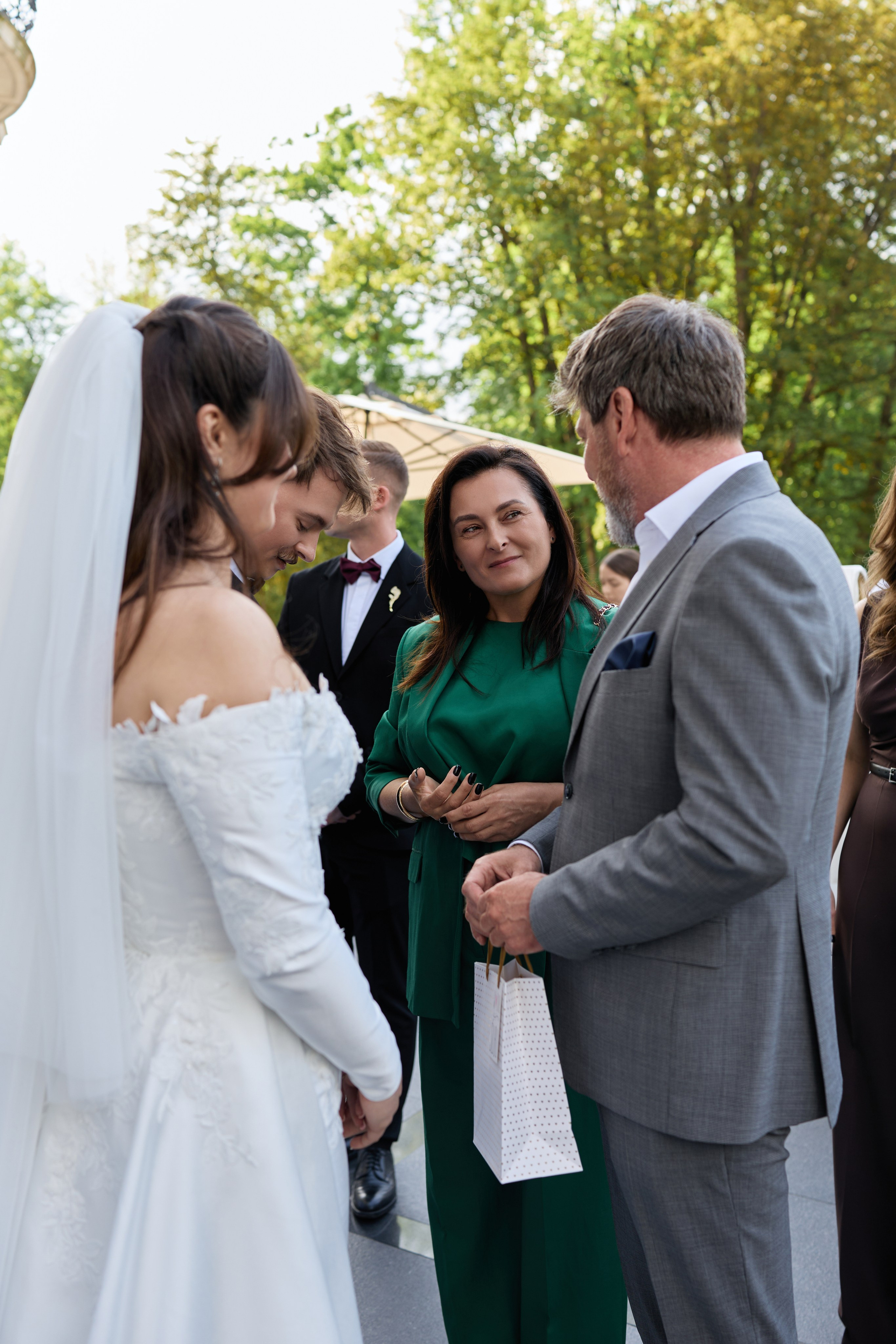 Wiktoria & Kacper. Pałac Goetz. Fotograf ślubny i rodzinny w Krakowie Yana Klymova