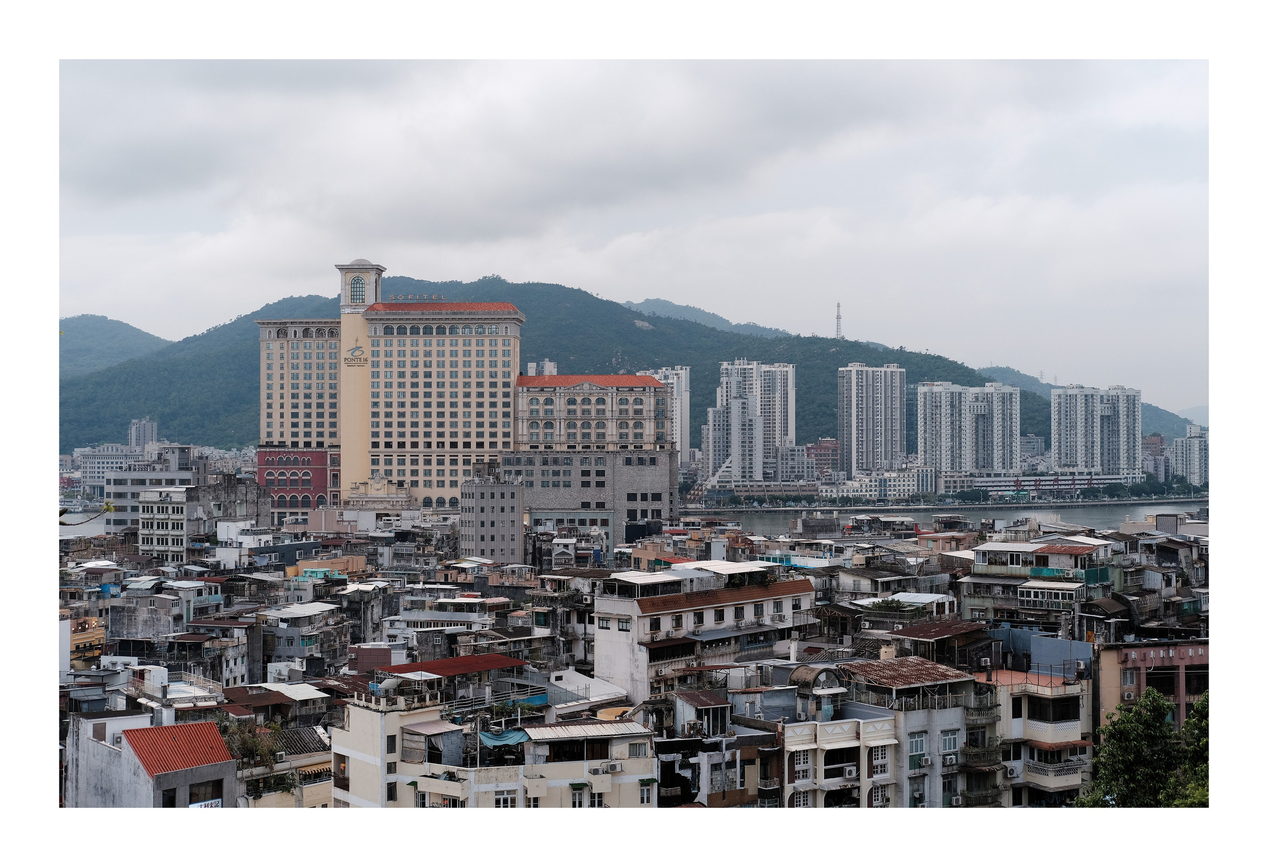 "Macau Market Scene" | 澳门街头摄影 | Yukophotography