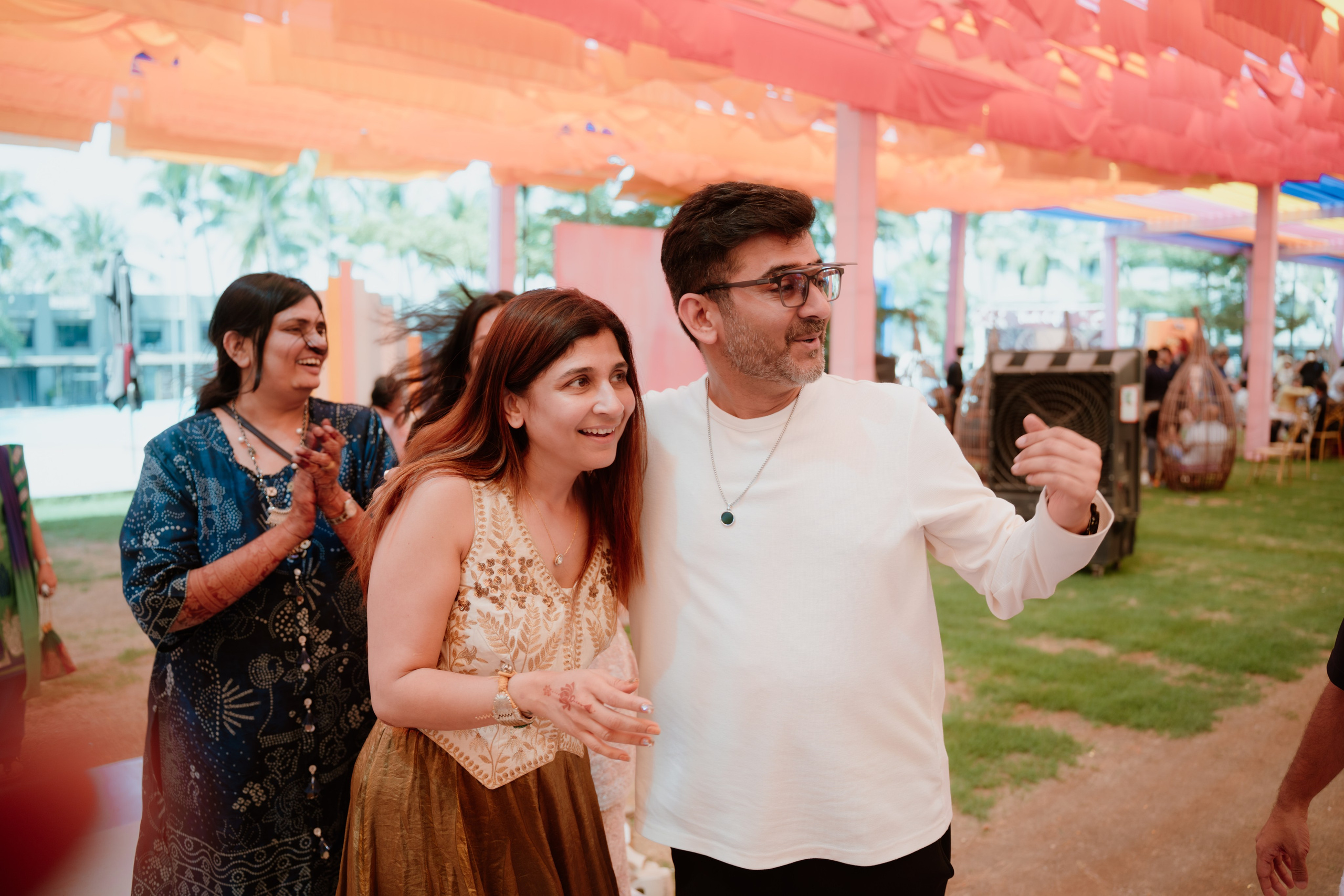 WEDDINGS. Love Emotions Weddings
