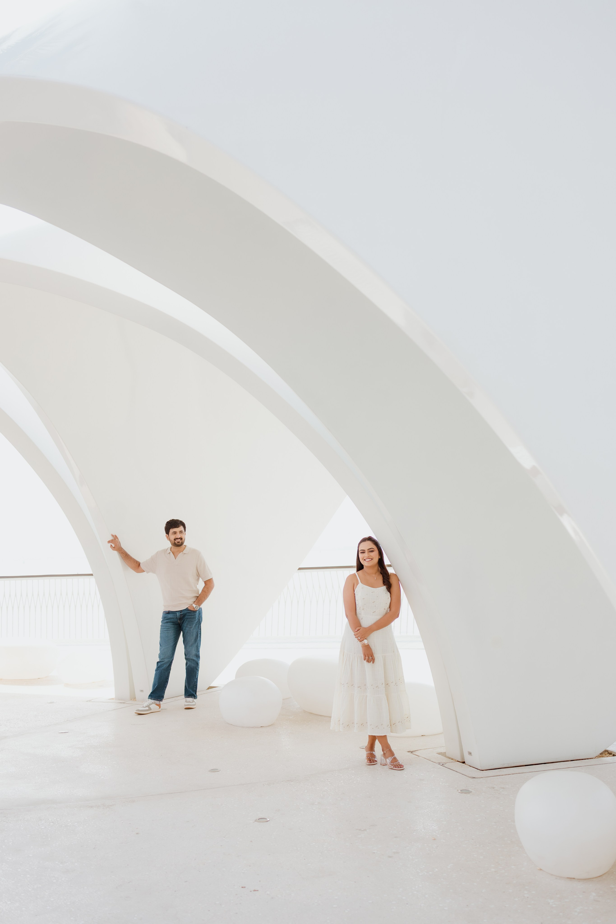 COUPLE SESSIONS. Love Emotions Weddings