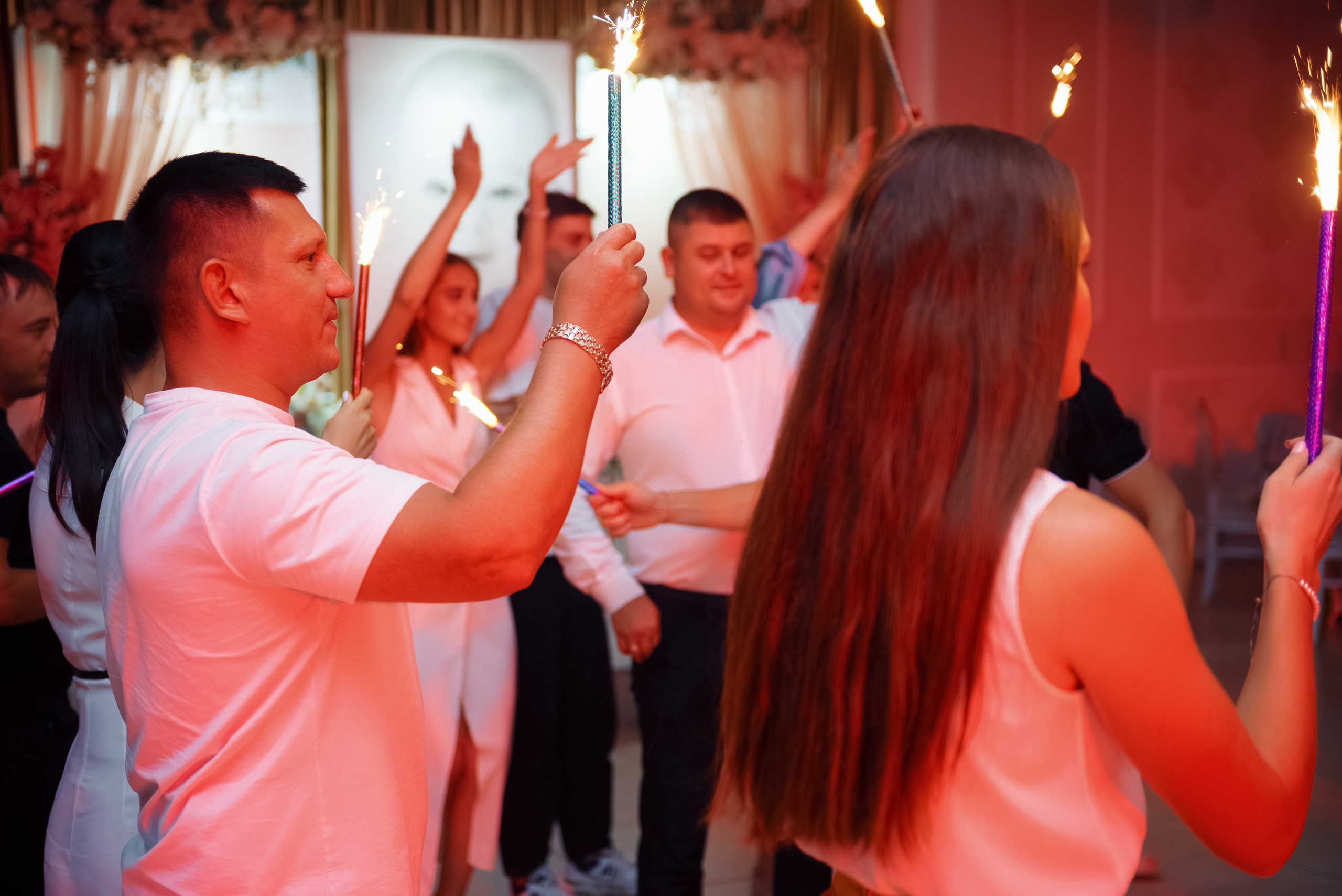 Съемка кресбин организация и проведение торжеств. Zauglom — креативная продакшн-компания полного цикла