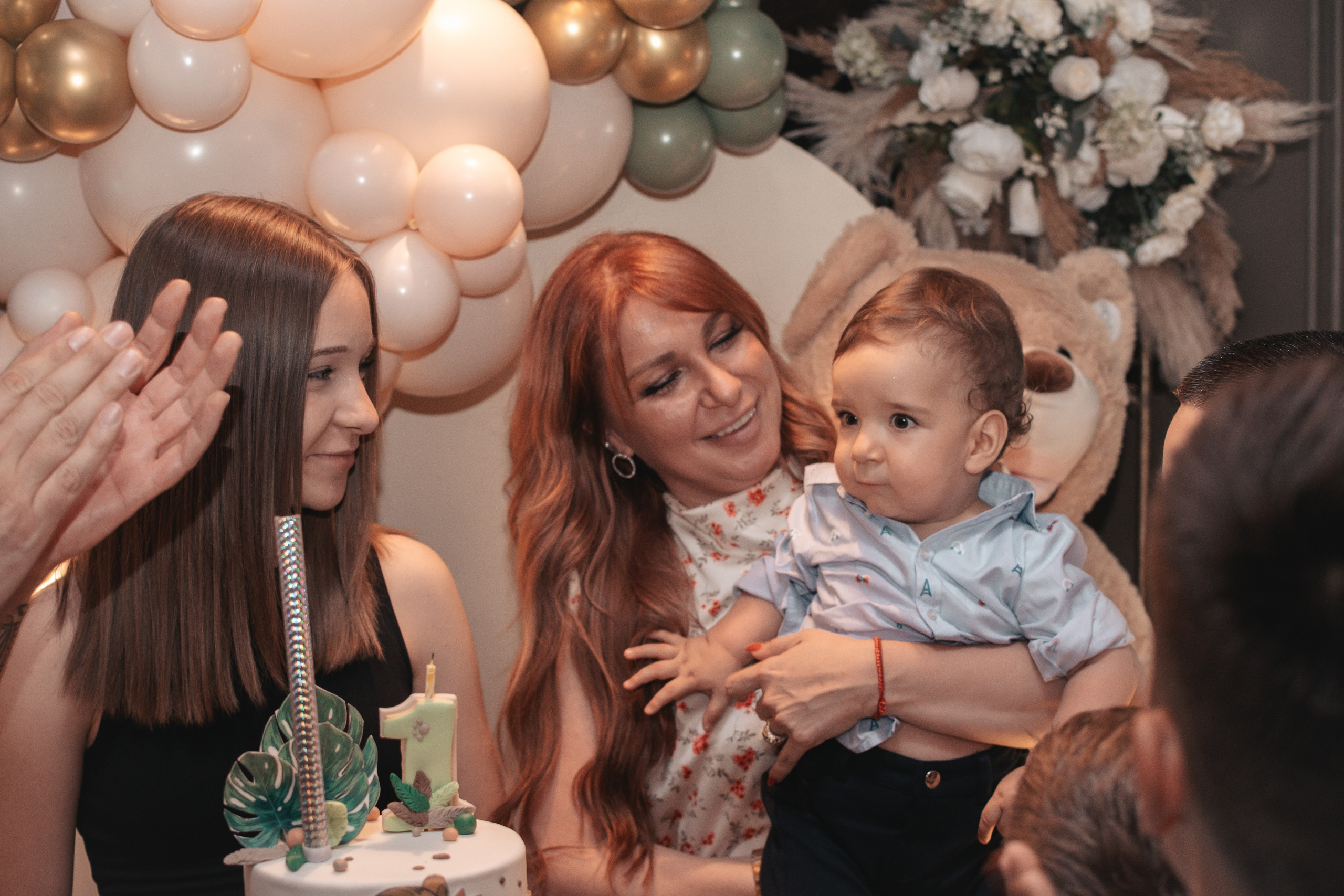 Lazar, krštenje i rođendan. BambinaaPhotography