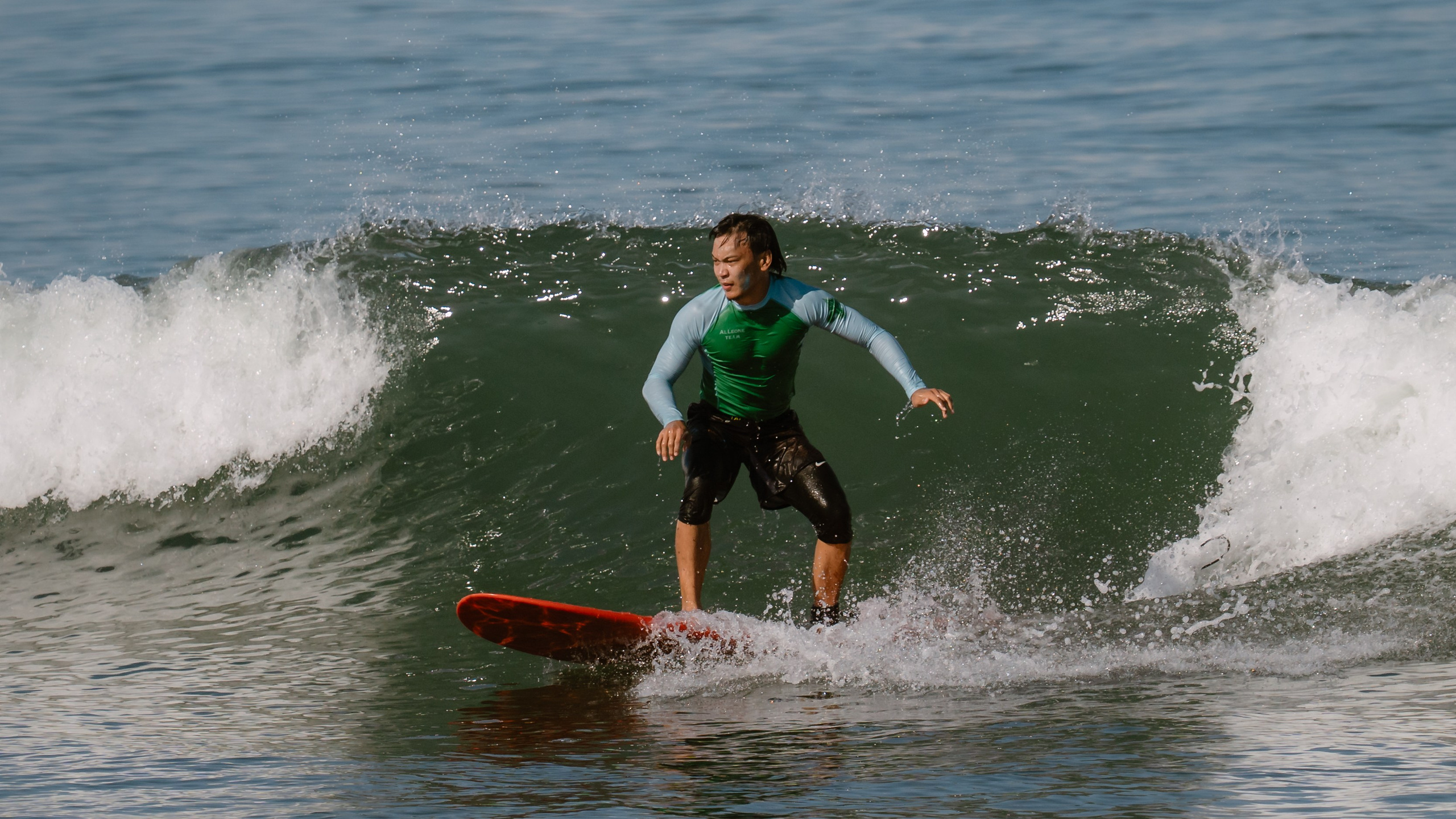 Al Leone athletes having fun surfing in the Pacific Ocean. Коммьюнити фотограф, Москва, Сергей Зворыгин