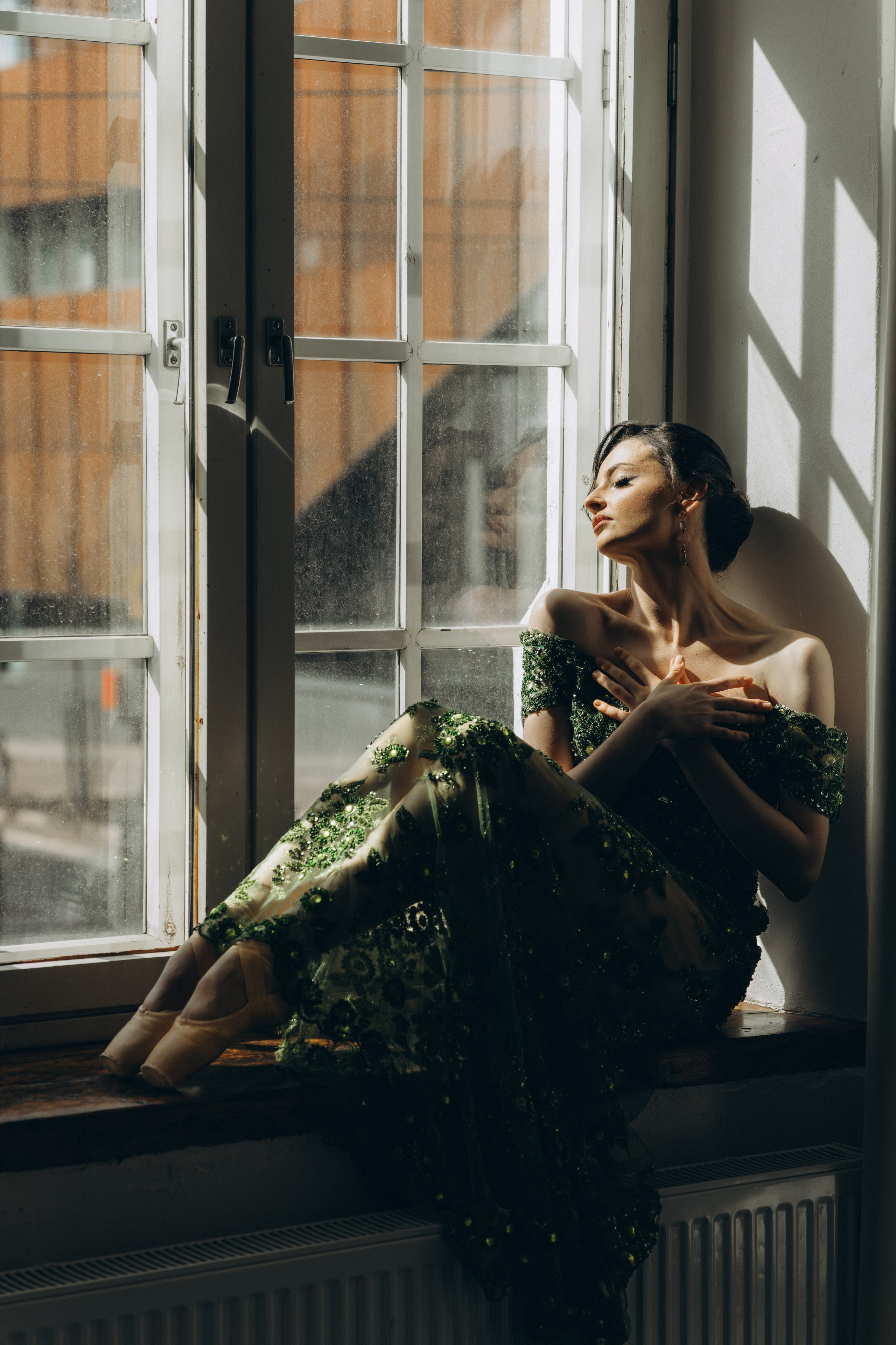 Riikka Couture, Riikka Ikäheimo, Violetta Keller, Portrait, Dancer. Wedding and potrait photographer in Helsinki Vickan O