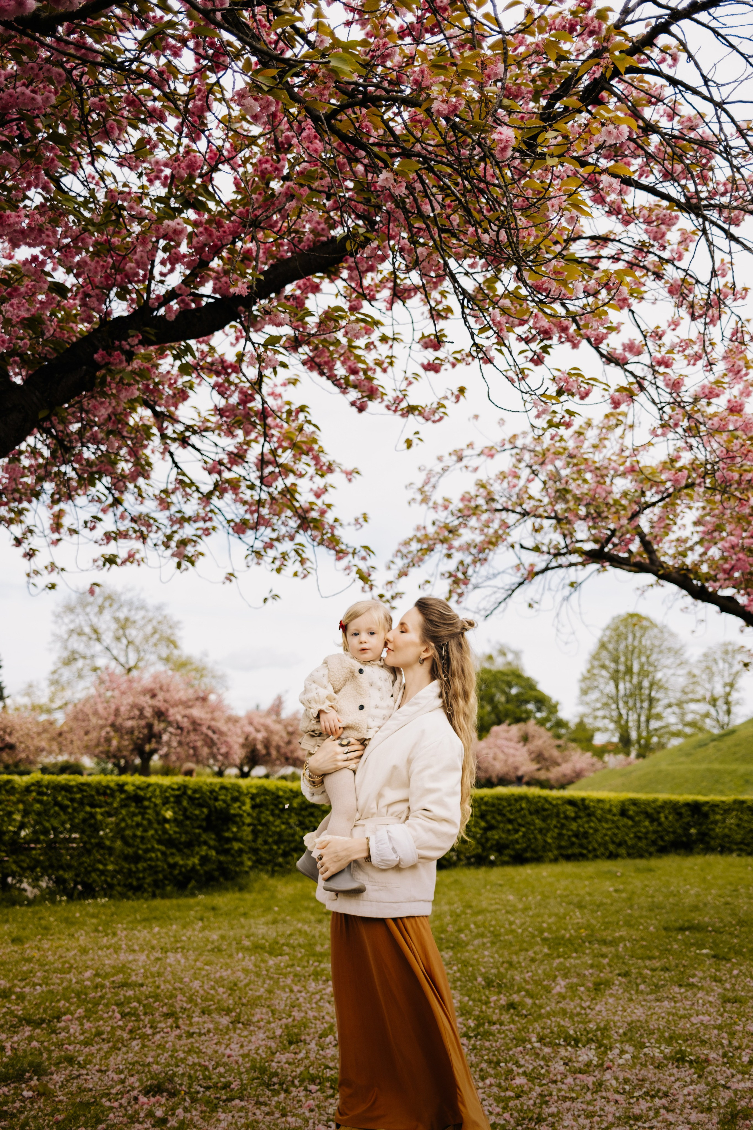 Memories in Bloom. Professional Photographer in Berlin — Portraits, Love Story, Events, F