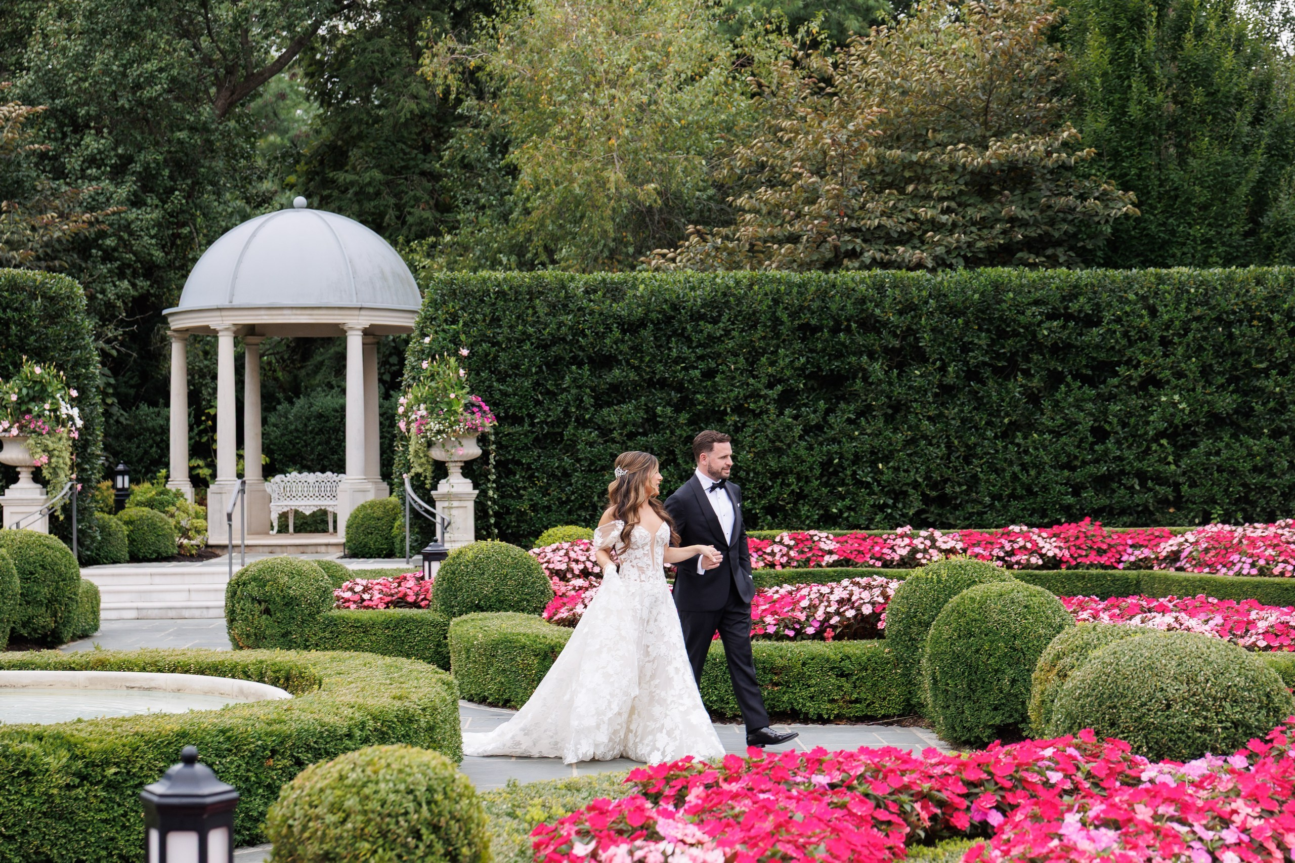 Arianeh & Michael, Park Chateau. Wedding Photo & Video