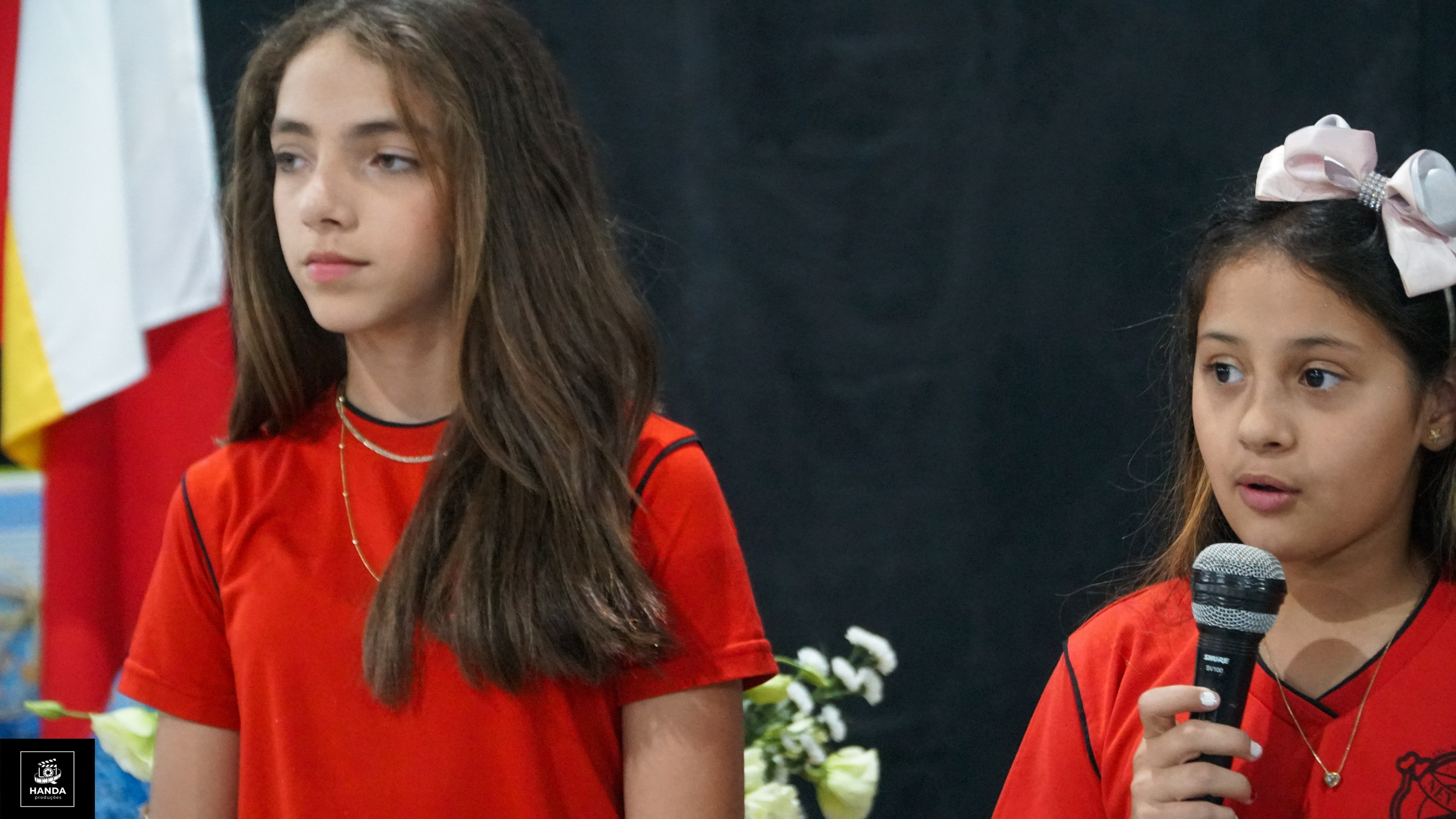 Noite autógrafos colégio Aurélio Buarque de Holanda. Handa Produções