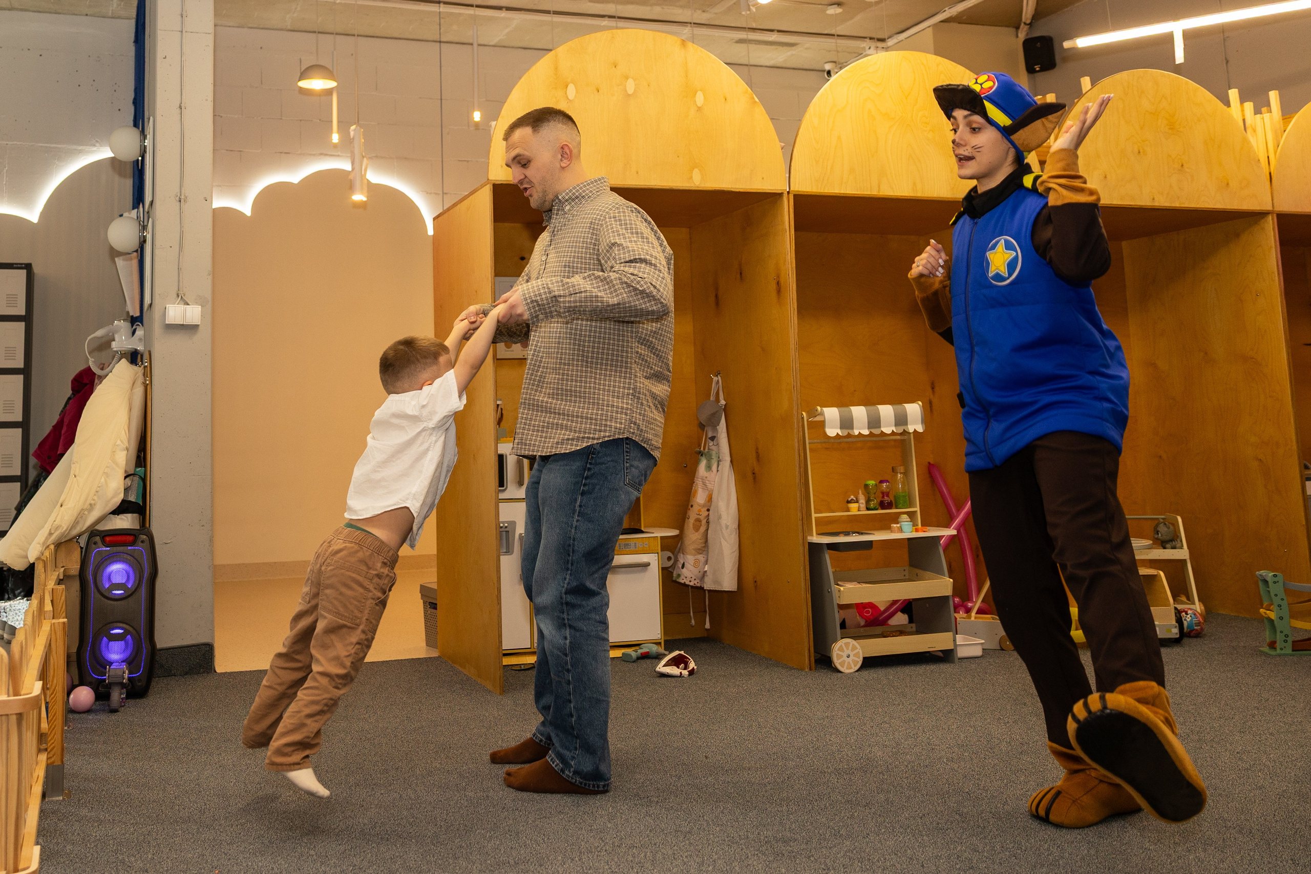 День рождения Артёма 24 января 2026 года. Семейный и детский фотограф в Варшаве Мила Бобровская