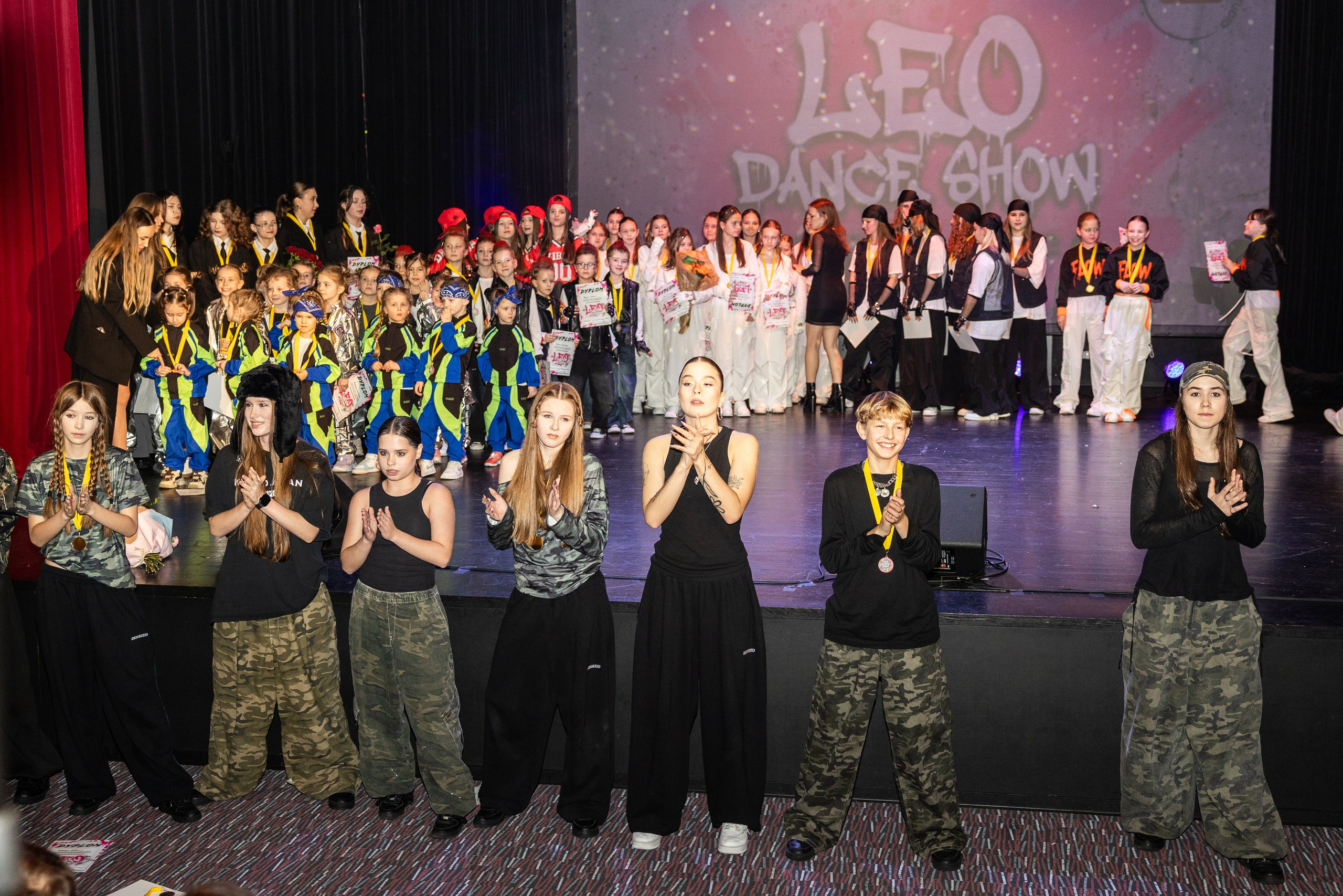 LEO DANCE SHOW WINTER 2025. Семейный и детский фотограф в Варшаве Мила Бобровская