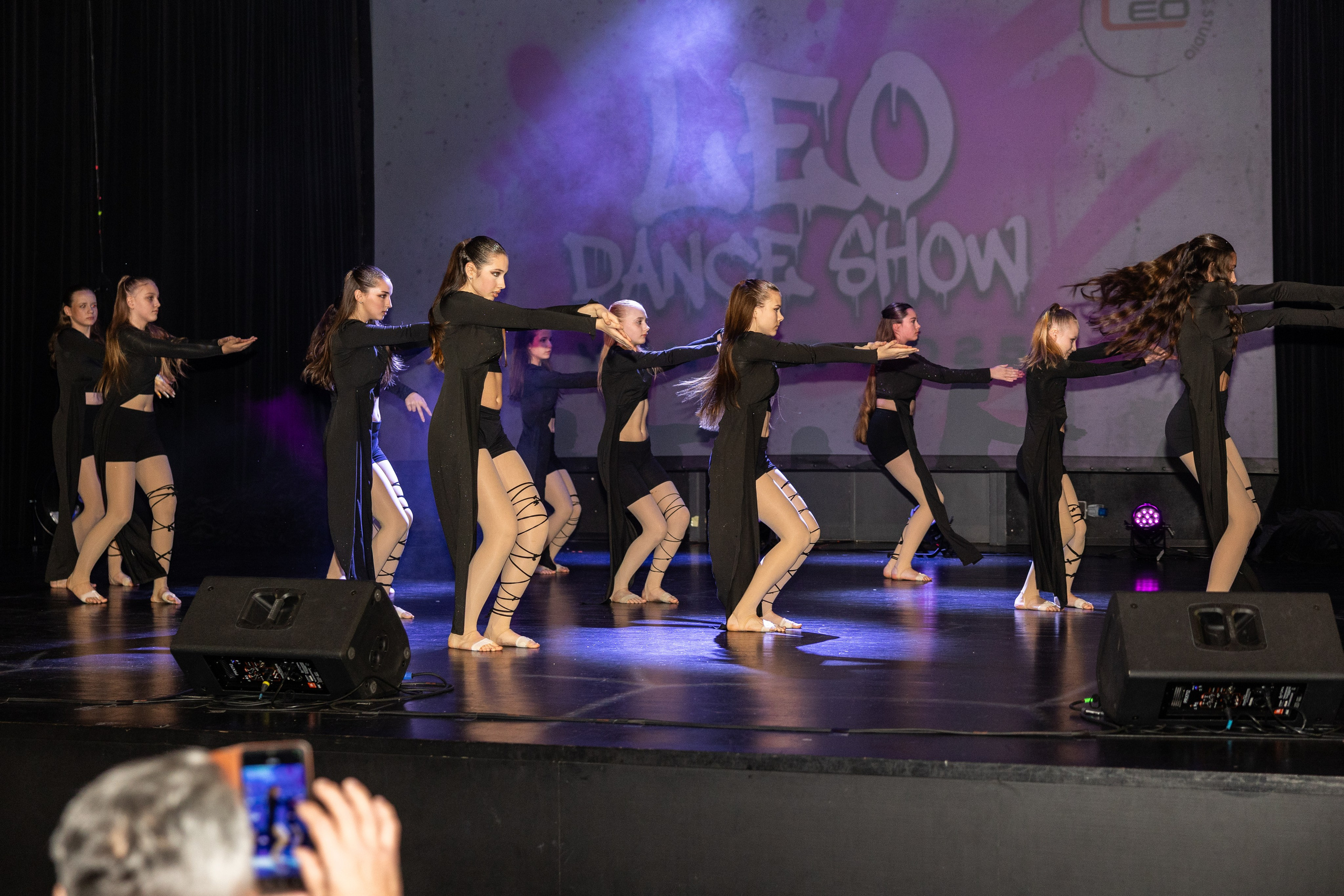 LEO DANCE SHOW WINTER 2025. Семейный и детский фотограф в Варшаве Мила Бобровская