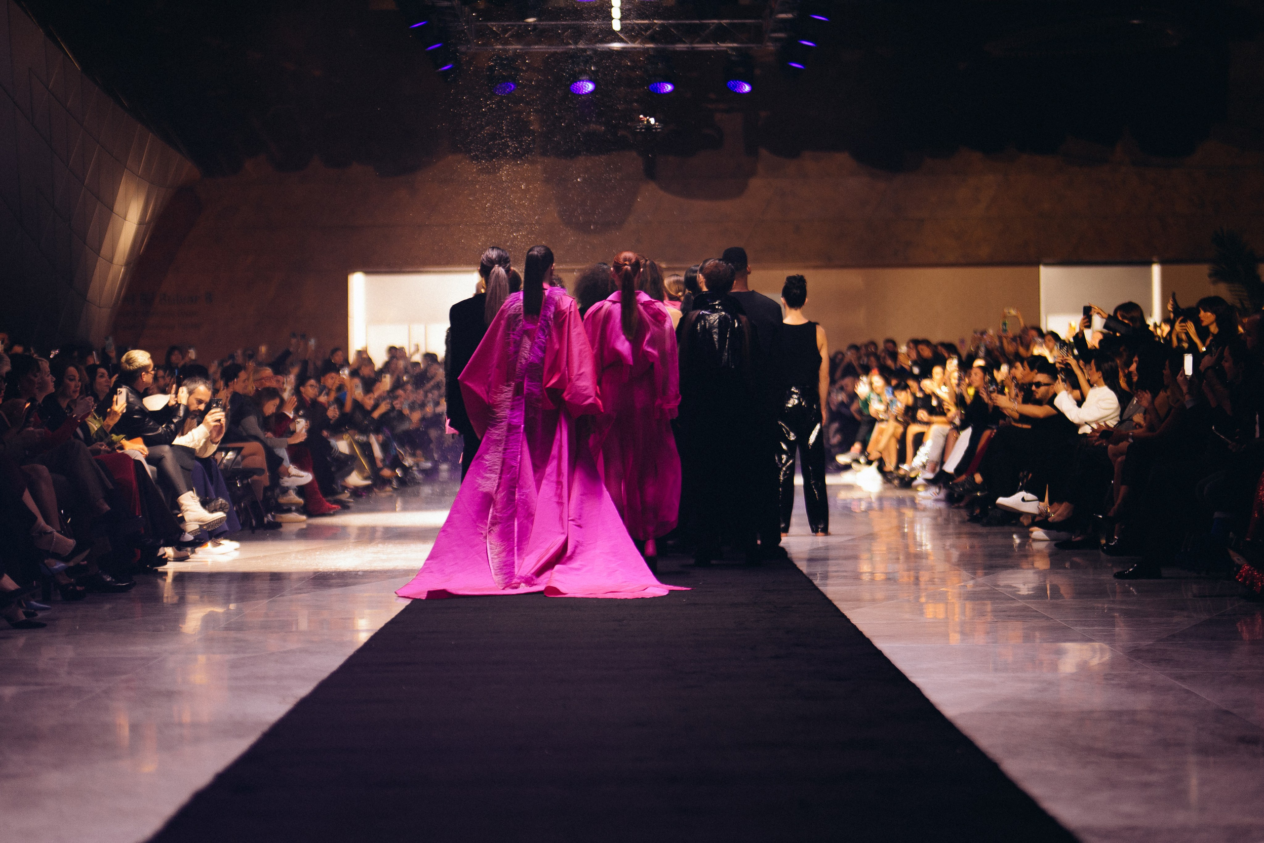 BAKU FASHION WEEK 2023 DAY1. Wedding&Event photographer Ismail Rzayev in Baku