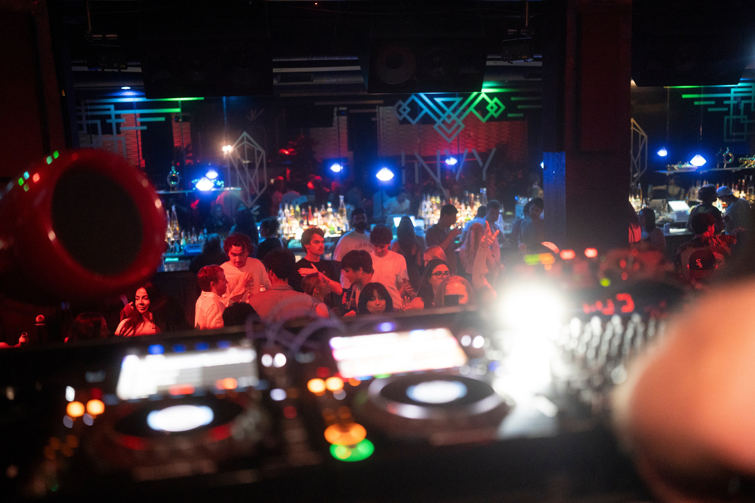 Aliens On Mushrooms & INVY Present: Shiba San. Ke’Ondris