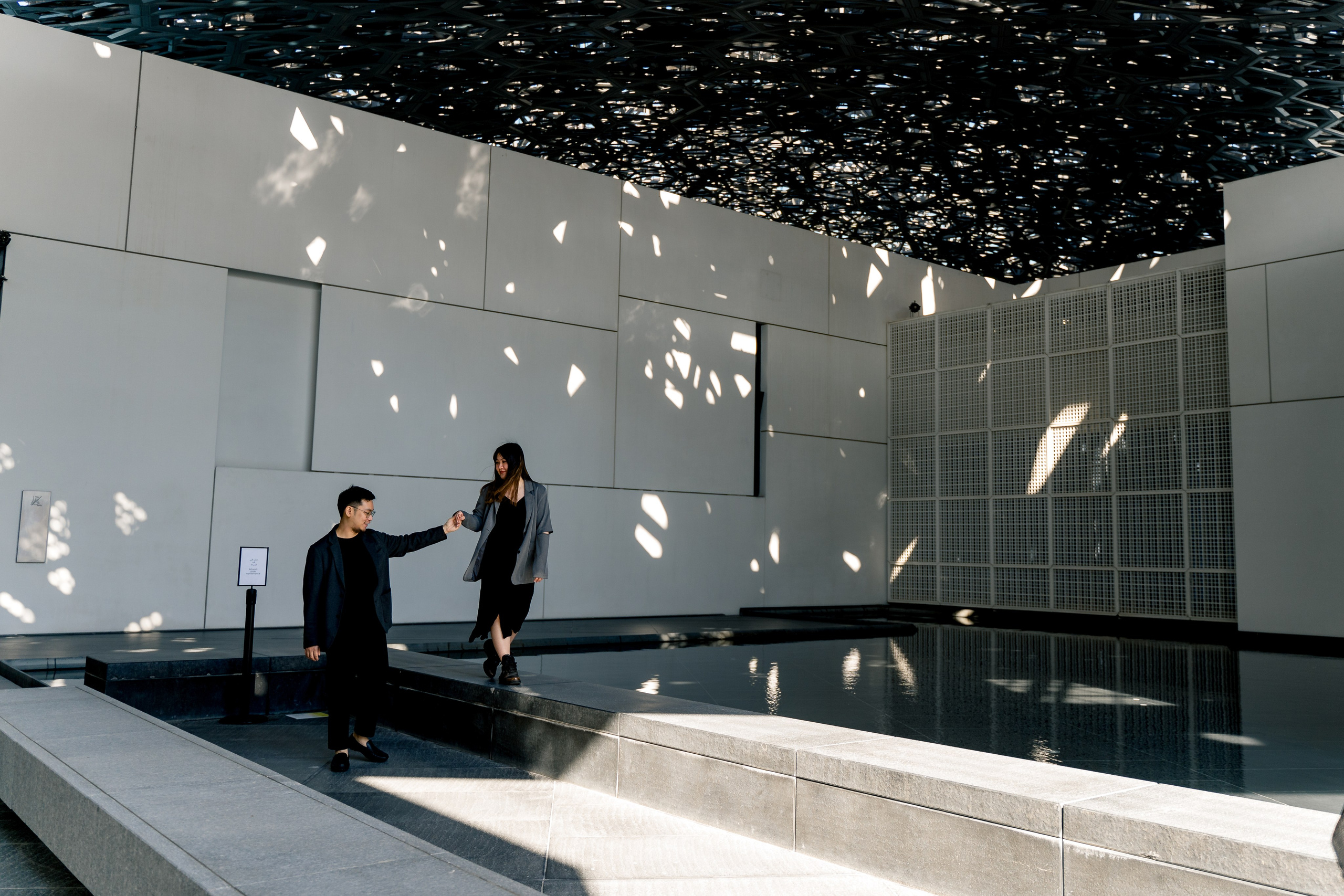 Love story Louvre Abu Dhabi. Фотограф в Абу Даби Марина