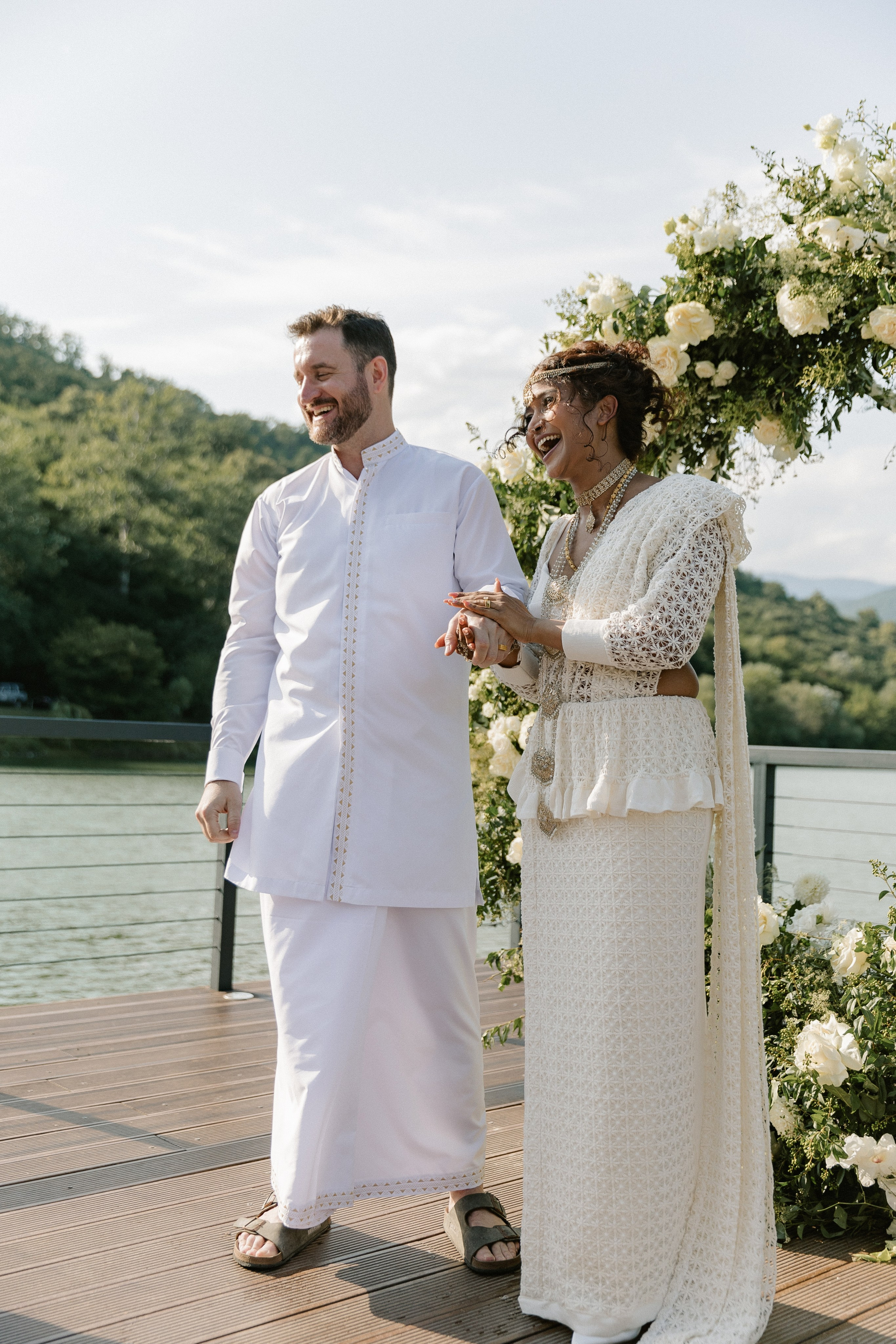 Thesakaya and Kevin. Photographer Anna Nazarenko