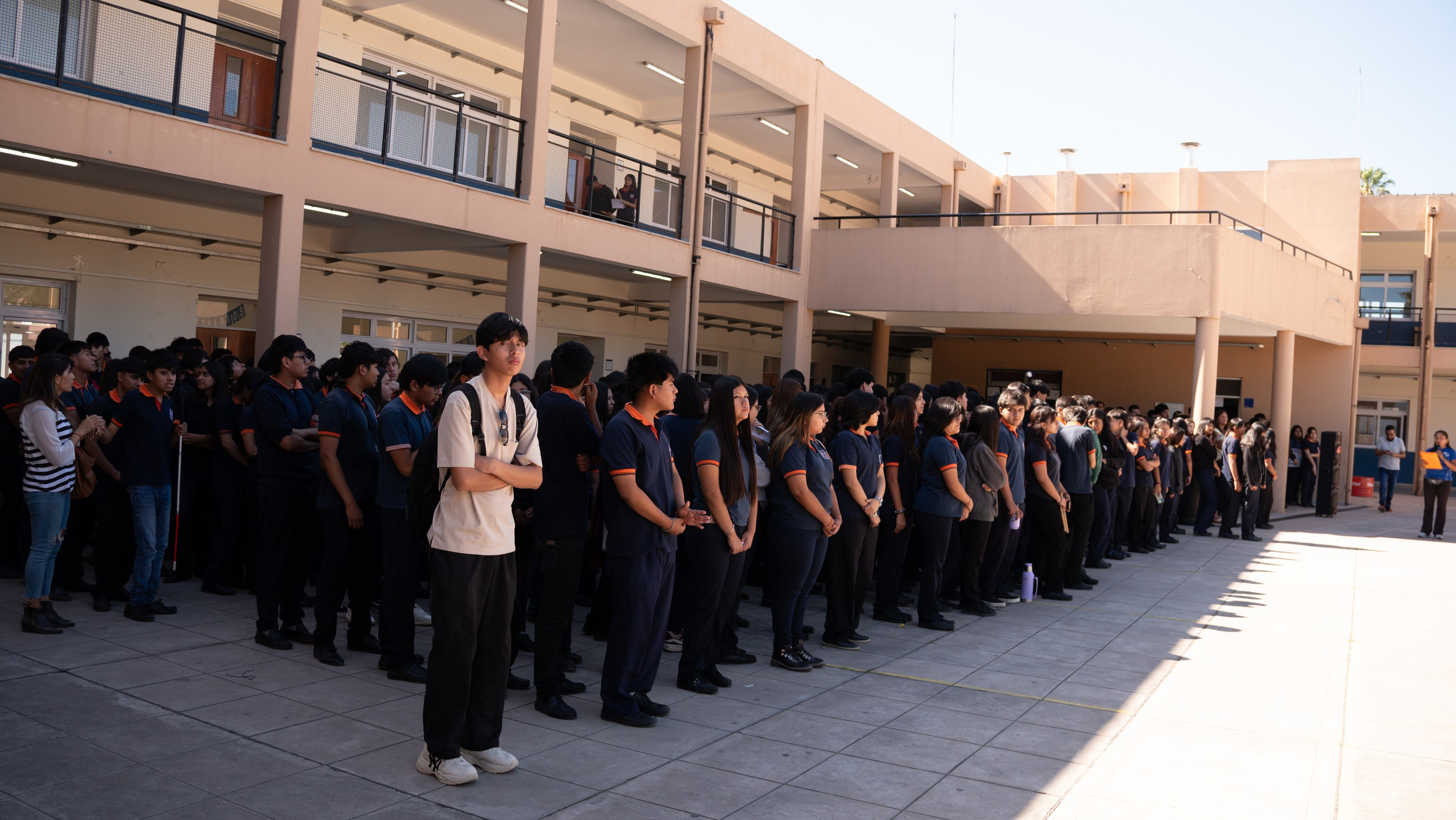 Fotografía Institucional para el Colegio Nacional N2 «Armada Argentina». Cuarta Pared