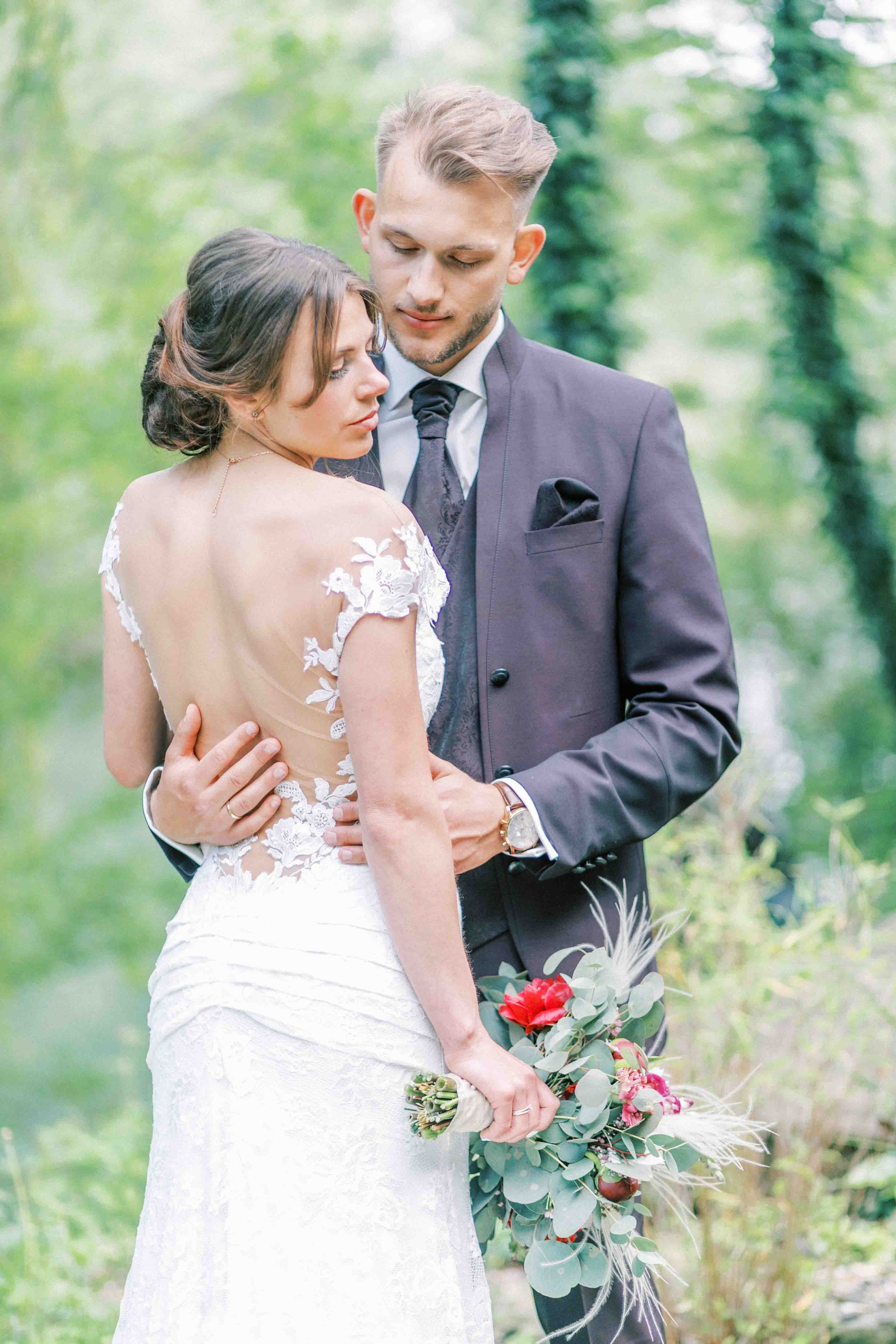 brautpaar bei hochzeit am landhaus am see garbsen