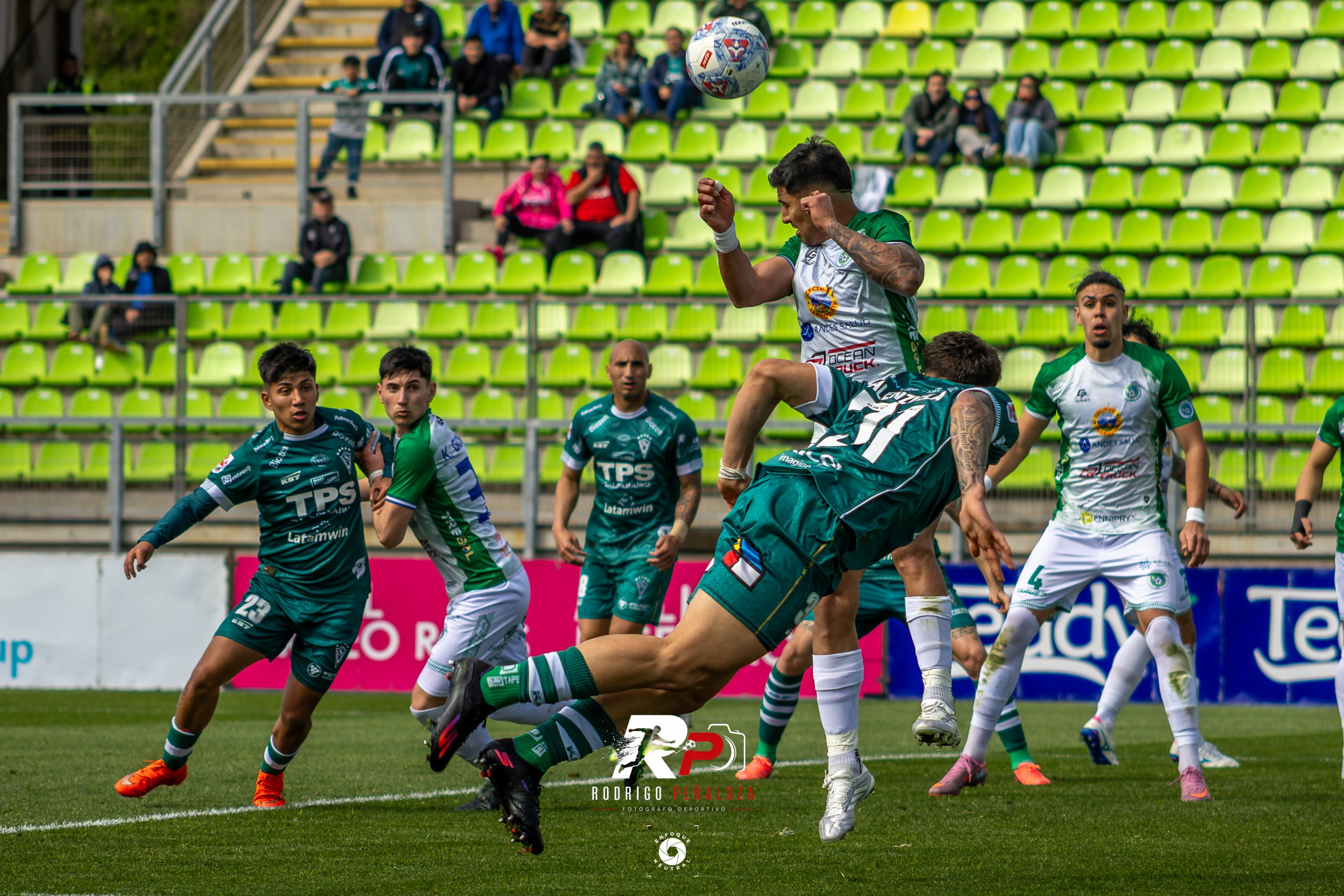FUTBOL PROFESIONAL S. WANDERERS VS D. PUERTO MONTT FECHA 21. Fotógrafo Deportivo Rodrigo Peñaloza Otarola