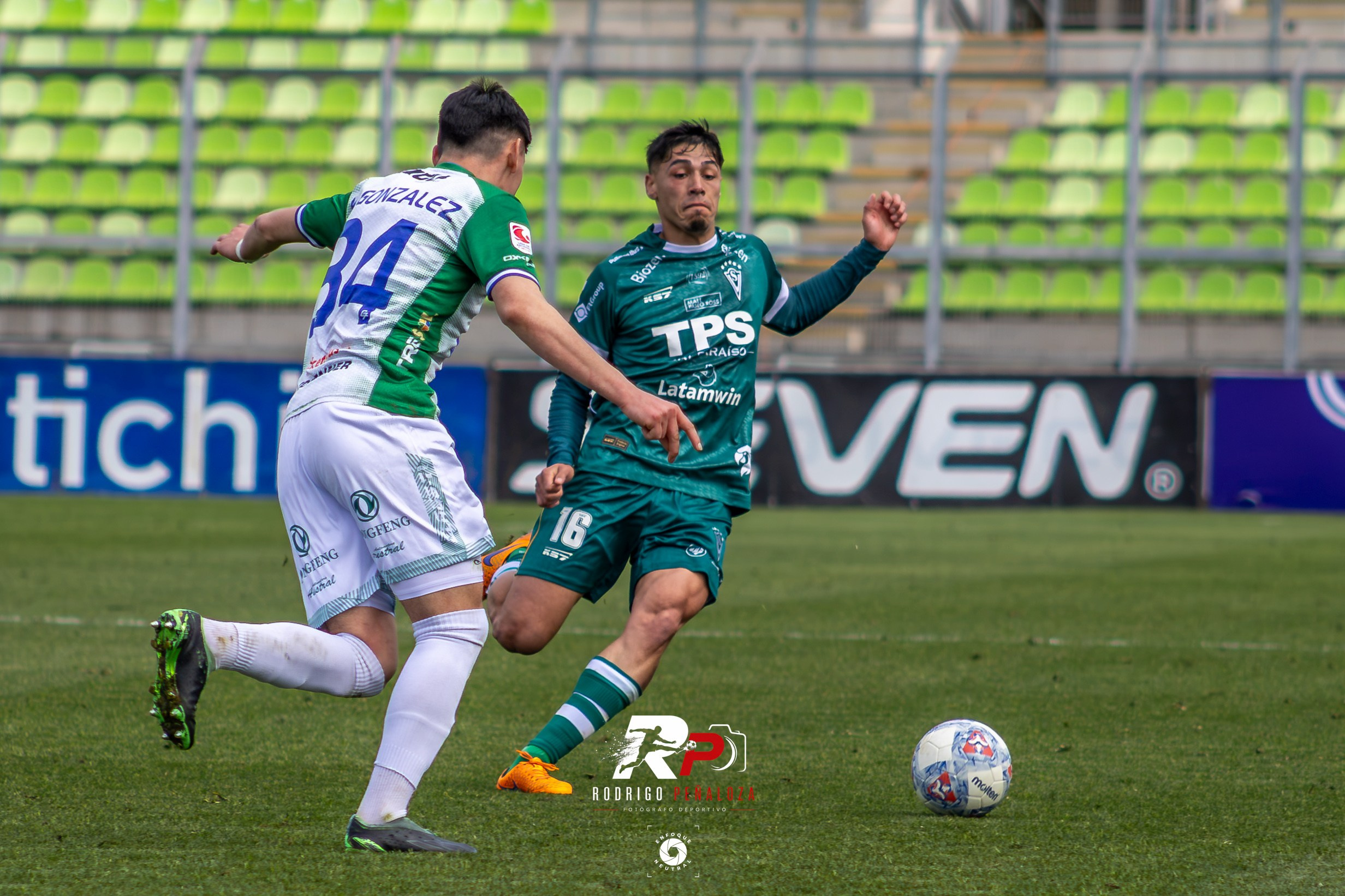 FUTBOL PROFESIONAL S. WANDERERS VS D. PUERTO MONTT FECHA 21. Fotógrafo Deportivo Rodrigo Peñaloza Otarola