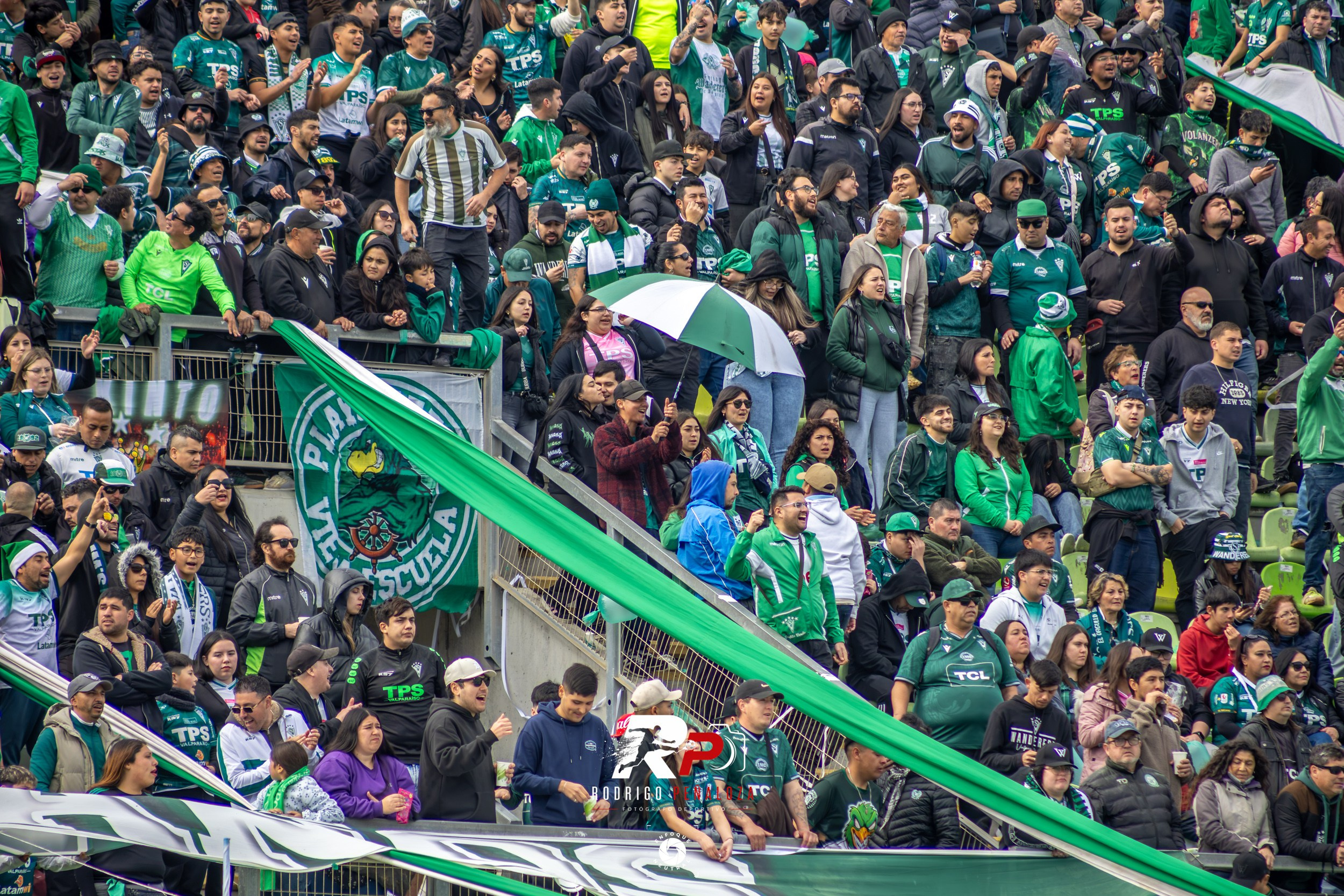 FUTBOL PROFESIONAL S. WANDERERS VS D. PUERTO MONTT FECHA 21. Fotógrafo Deportivo Rodrigo Peñaloza Otarola