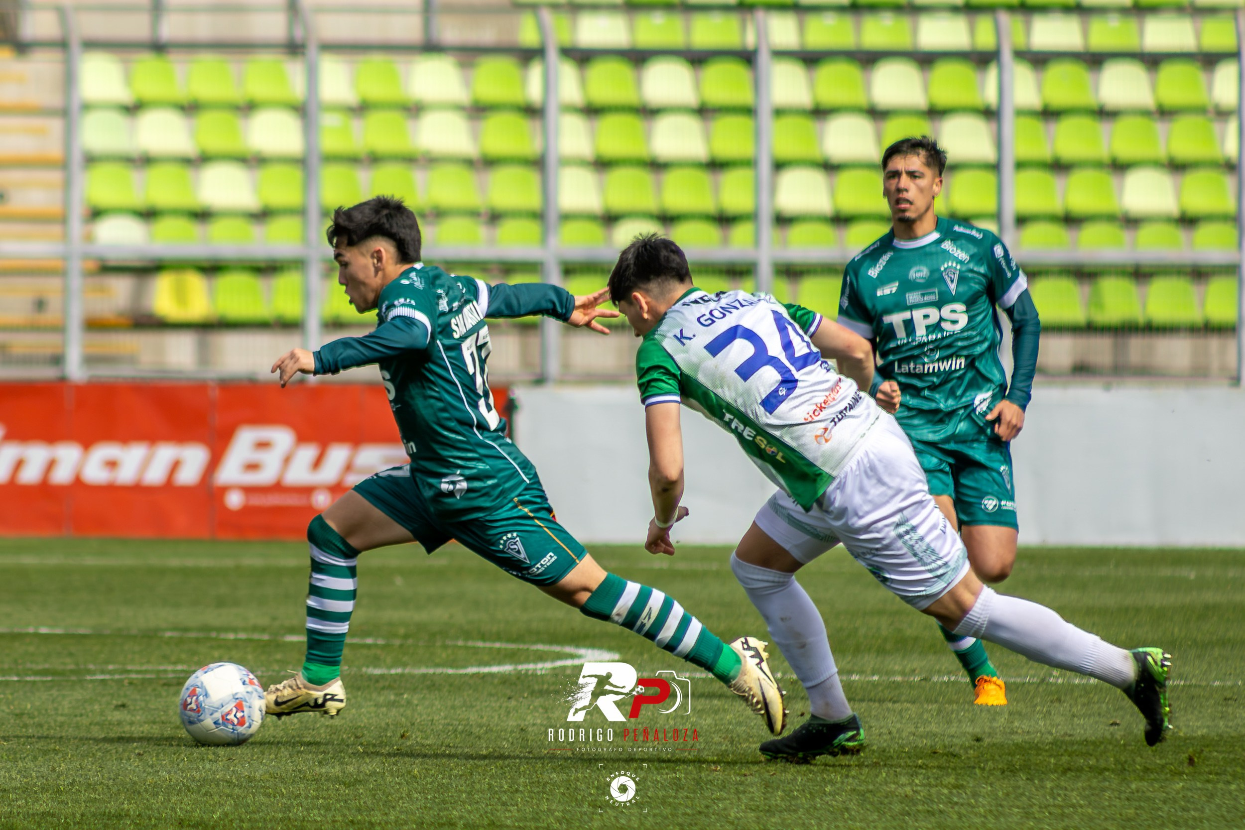 FUTBOL PROFESIONAL S. WANDERERS VS D. PUERTO MONTT FECHA 21. Fotógrafo Deportivo Rodrigo Peñaloza Otarola