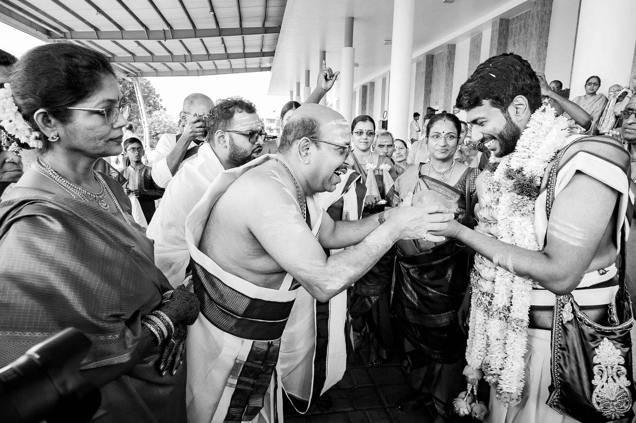Candid TamBrahm Wedding Photography: Four Points by Sheraton Mahabalipuram