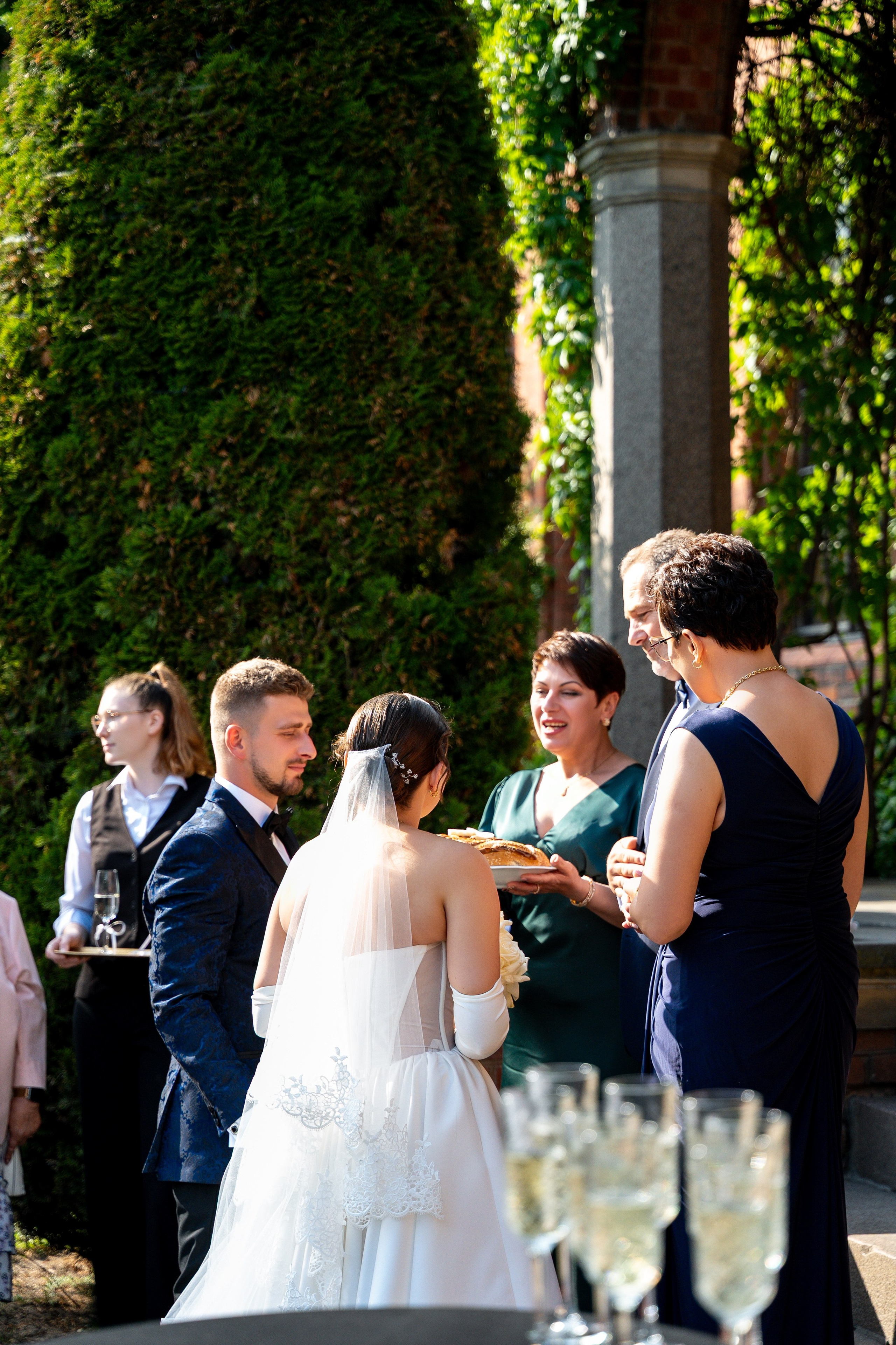 E&N: Zamek w Rzucewie. SL Wedding Photo — Editorial, Elegant & Timeless Wedding Photography in Poland and Across Europe