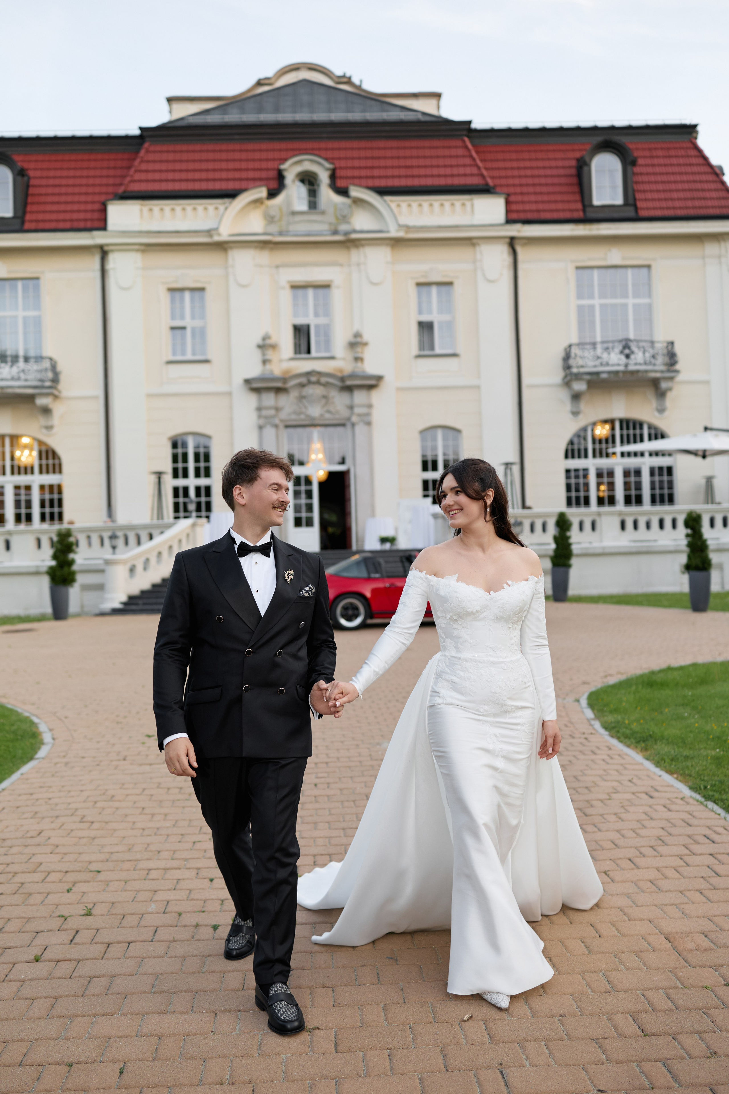 Wiktoria & Kacper. Pałac Goetz. Fotograf ślubny i rodzinny w Krakowie Yana Klymova