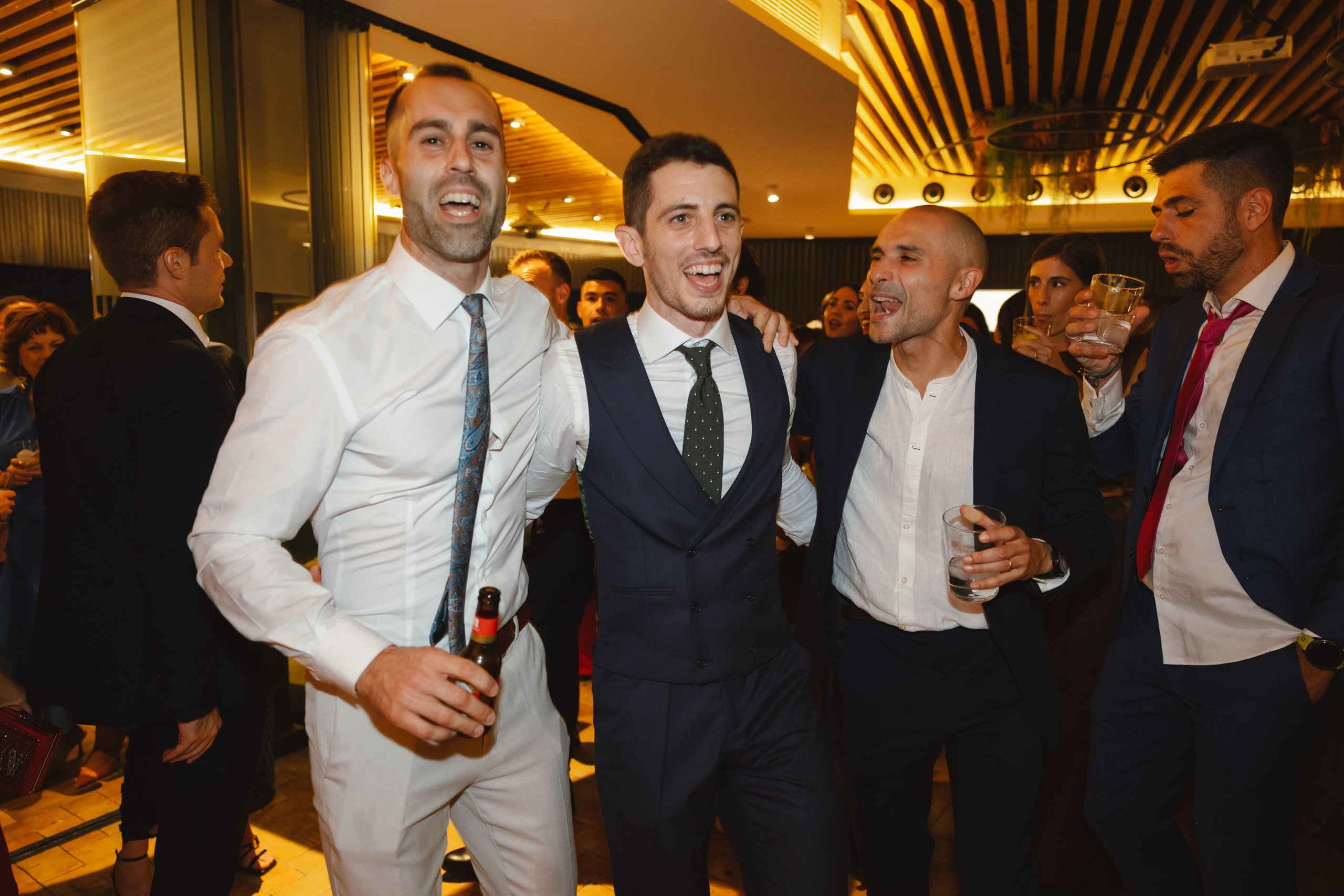 EVA & GUILLE. Fotógrafo y Videografo de bodas y eventos