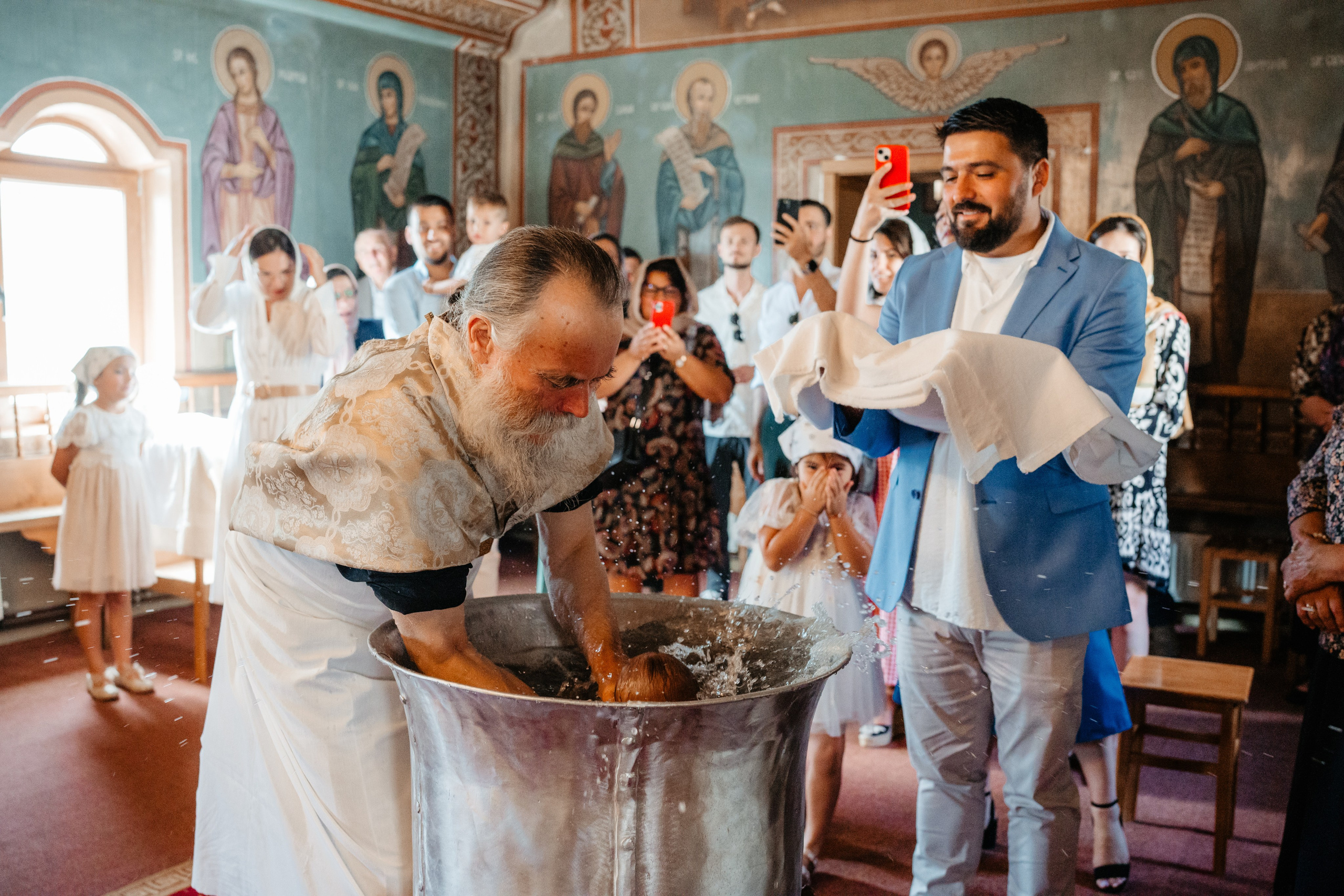 Stefan. Raw Studio. Fotograful tau de nunta!