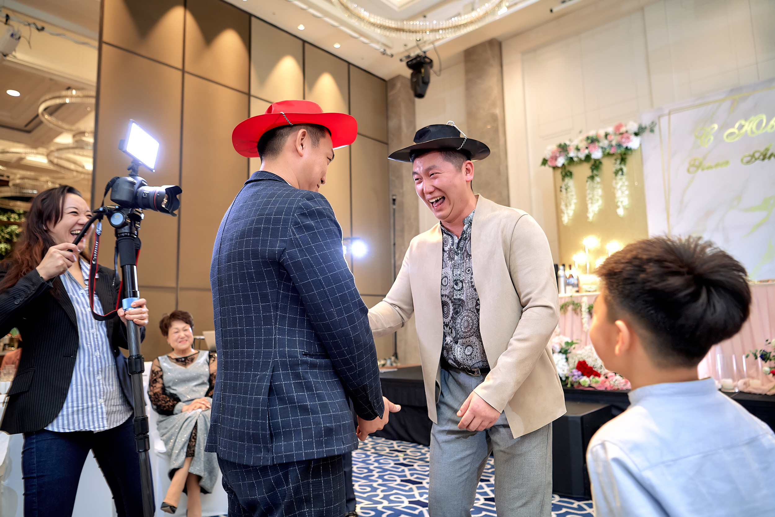 Юбилейный вечер Эллы Андреевны. Фотограф в Южной Корее