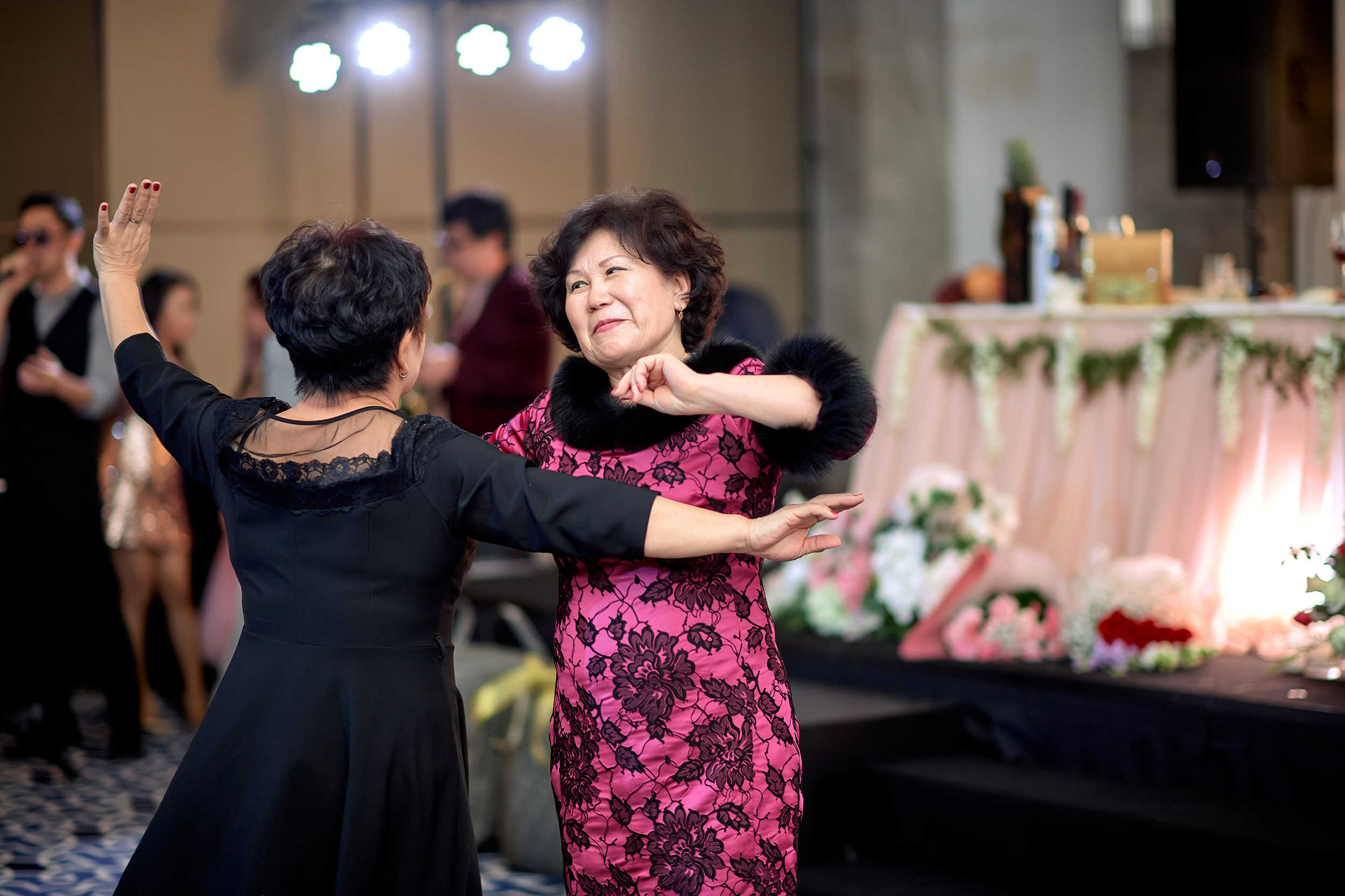 Юбилейный вечер Эллы Андреевны. Фотограф в Южной Корее
