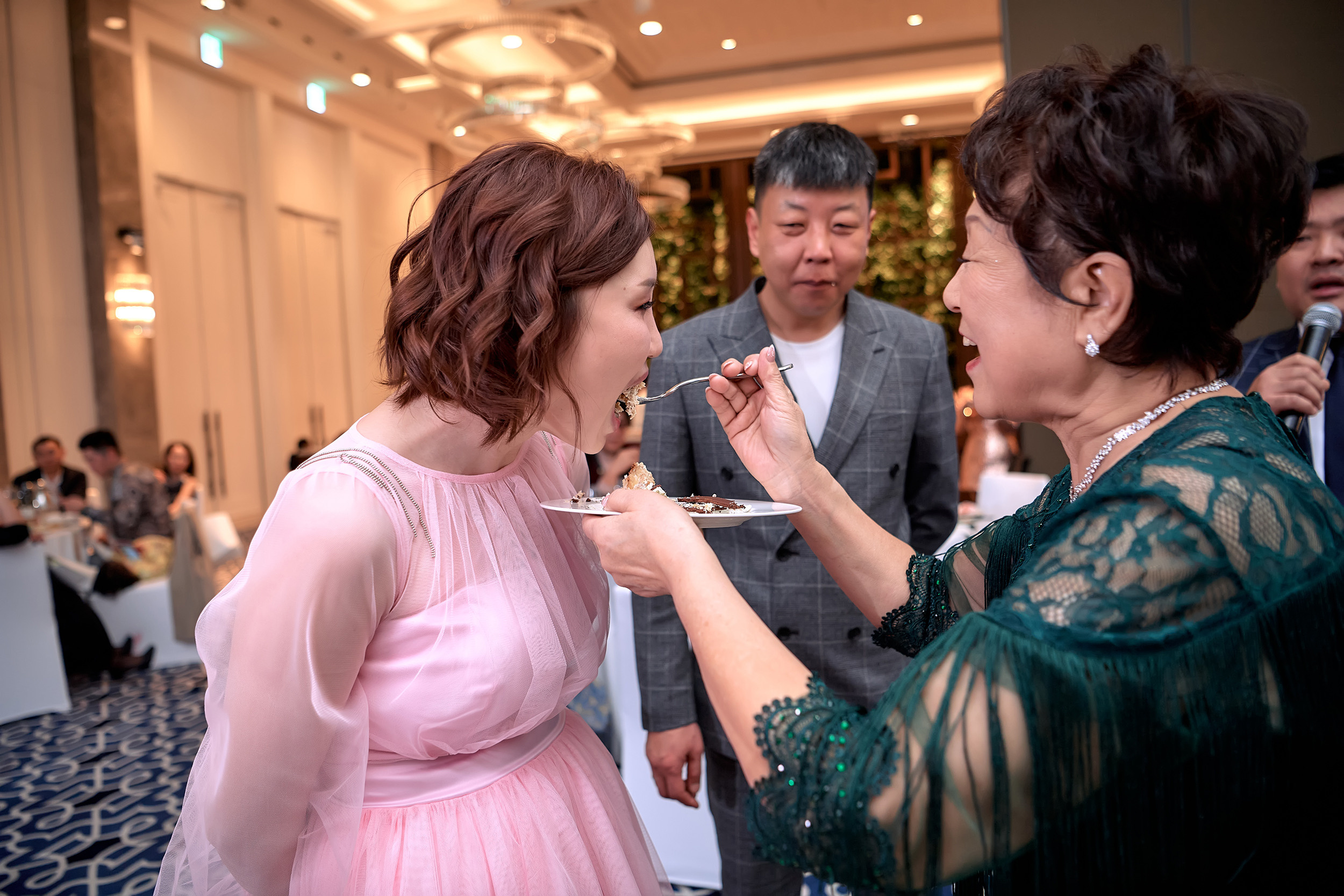 Юбилейный вечер Эллы Андреевны. Фотограф в Южной Корее