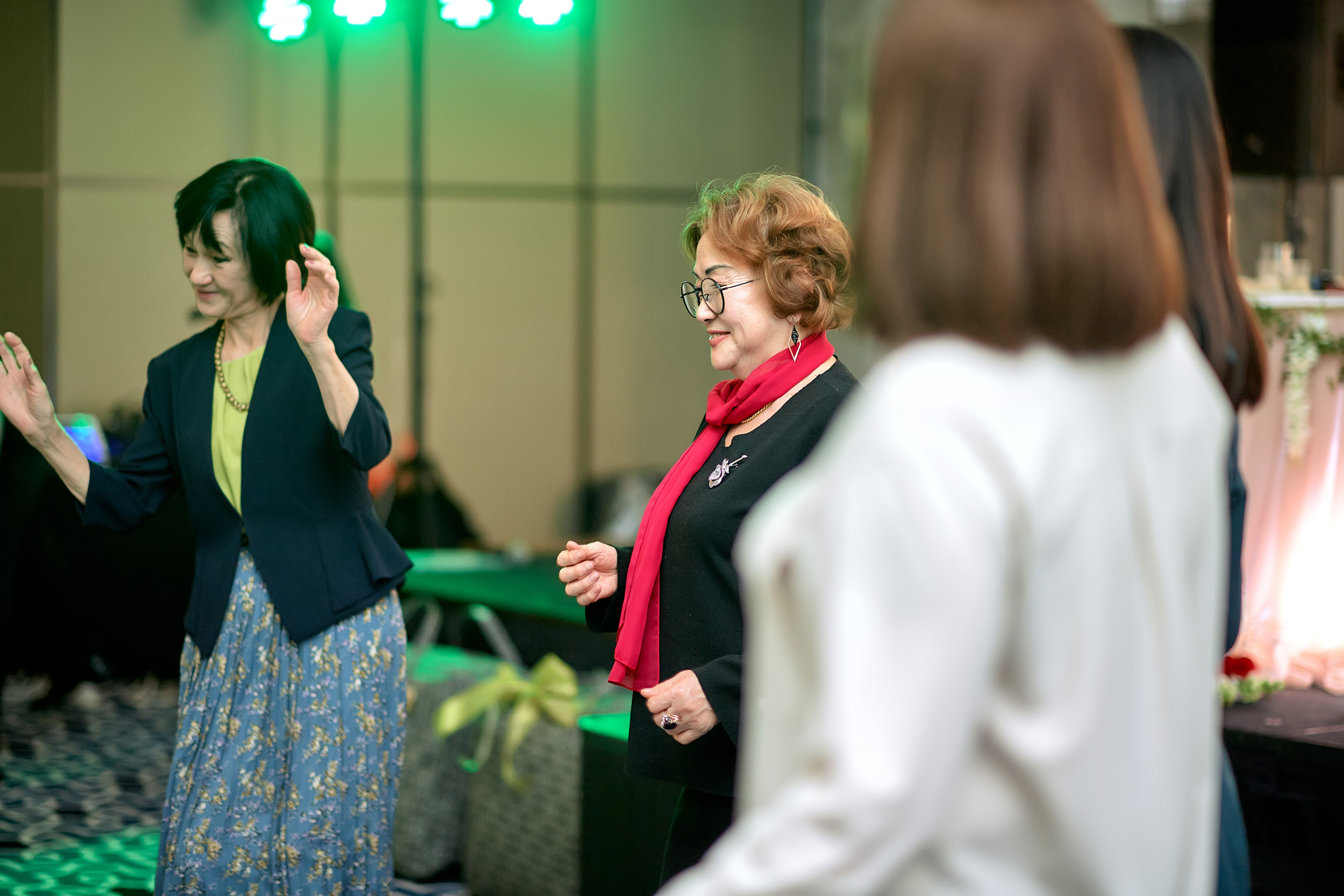 Юбилейный вечер Эллы Андреевны. Фотограф в Южной Корее