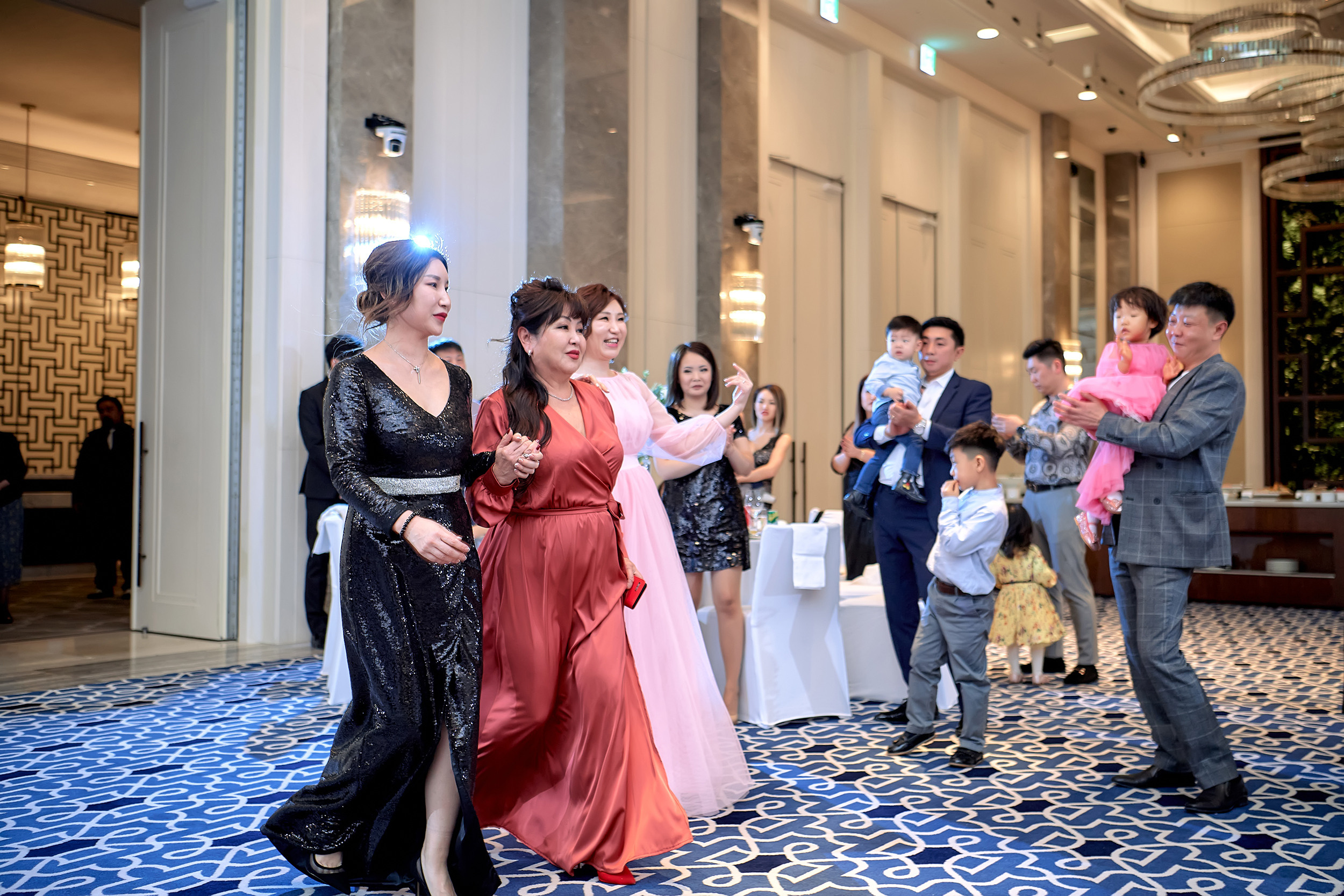 Юбилейный вечер Эллы Андреевны. Фотограф в Южной Корее