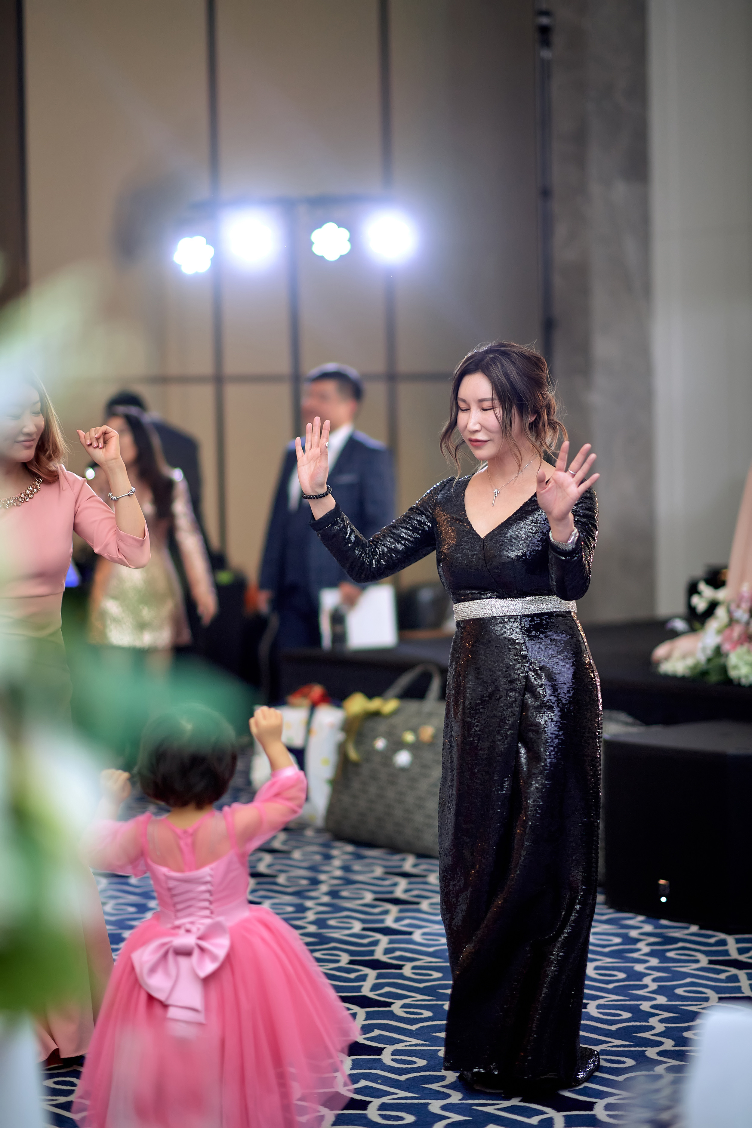 Юбилейный вечер Эллы Андреевны. Фотограф в Южной Корее