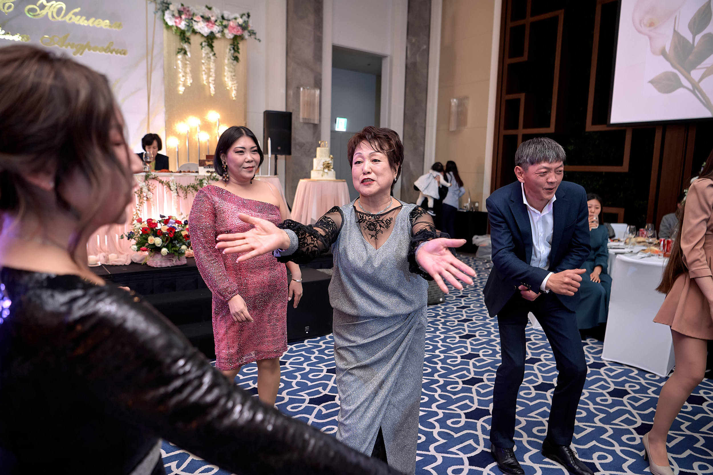 Юбилейный вечер Эллы Андреевны. Фотограф в Южной Корее