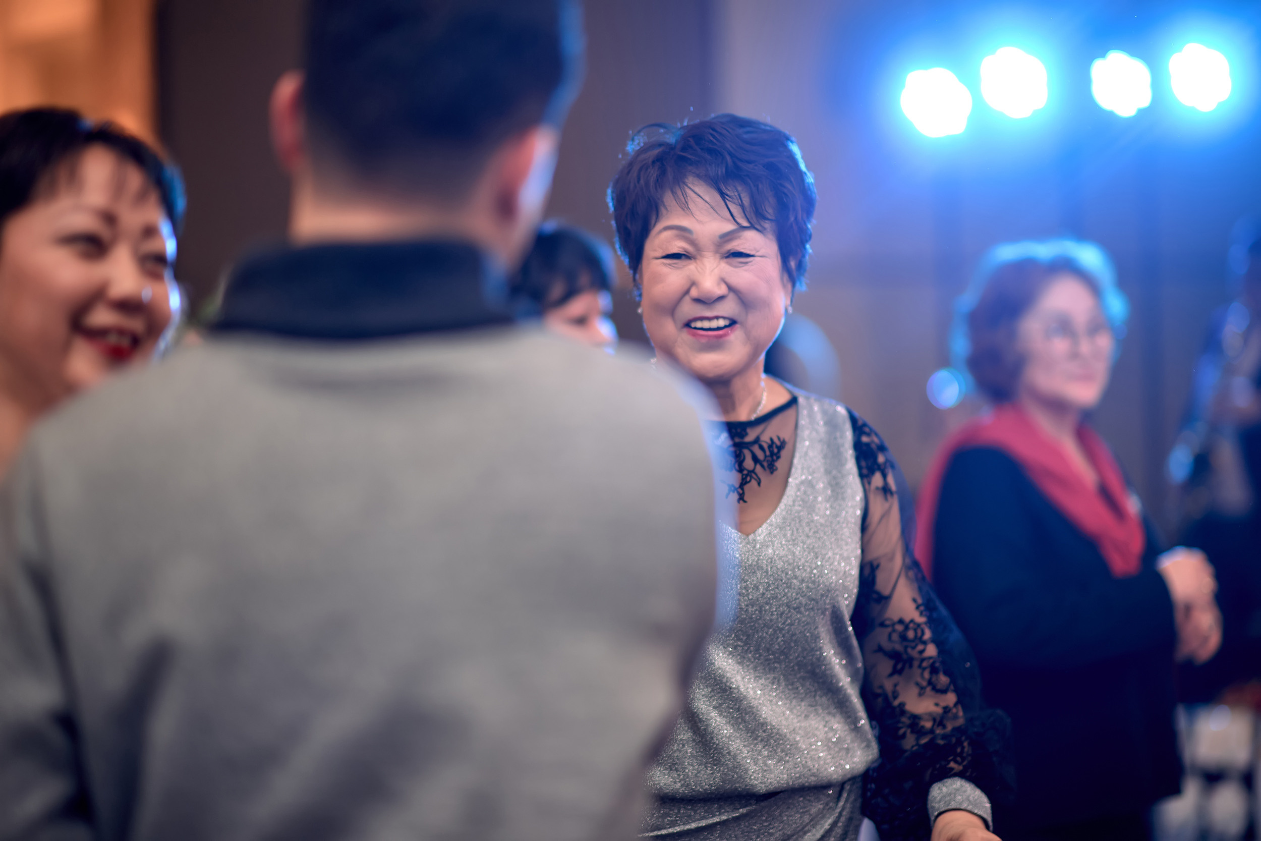 Юбилейный вечер Эллы Андреевны. Фотограф в Южной Корее