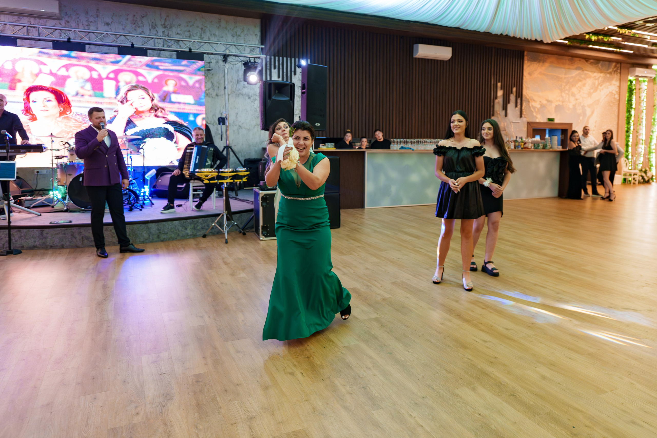 Cosmin & Gabriela. B|P Weddings - Fotograf & Videograf - București||0730017811