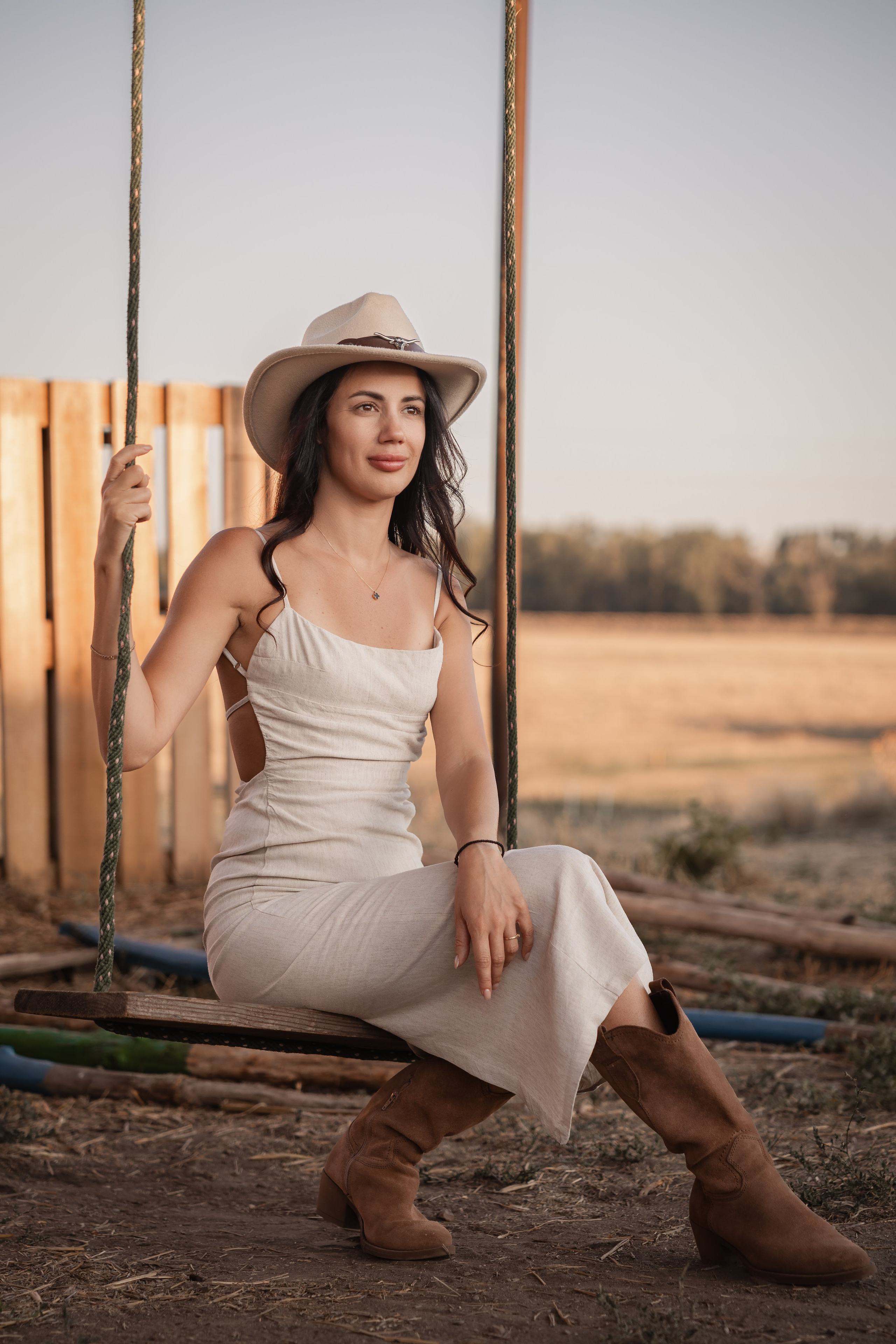 Eleganca v sedlu / Элегантность в седле. Fotograf Zoja | Fotografiranje krsta, poroke in družine v Sloveniji