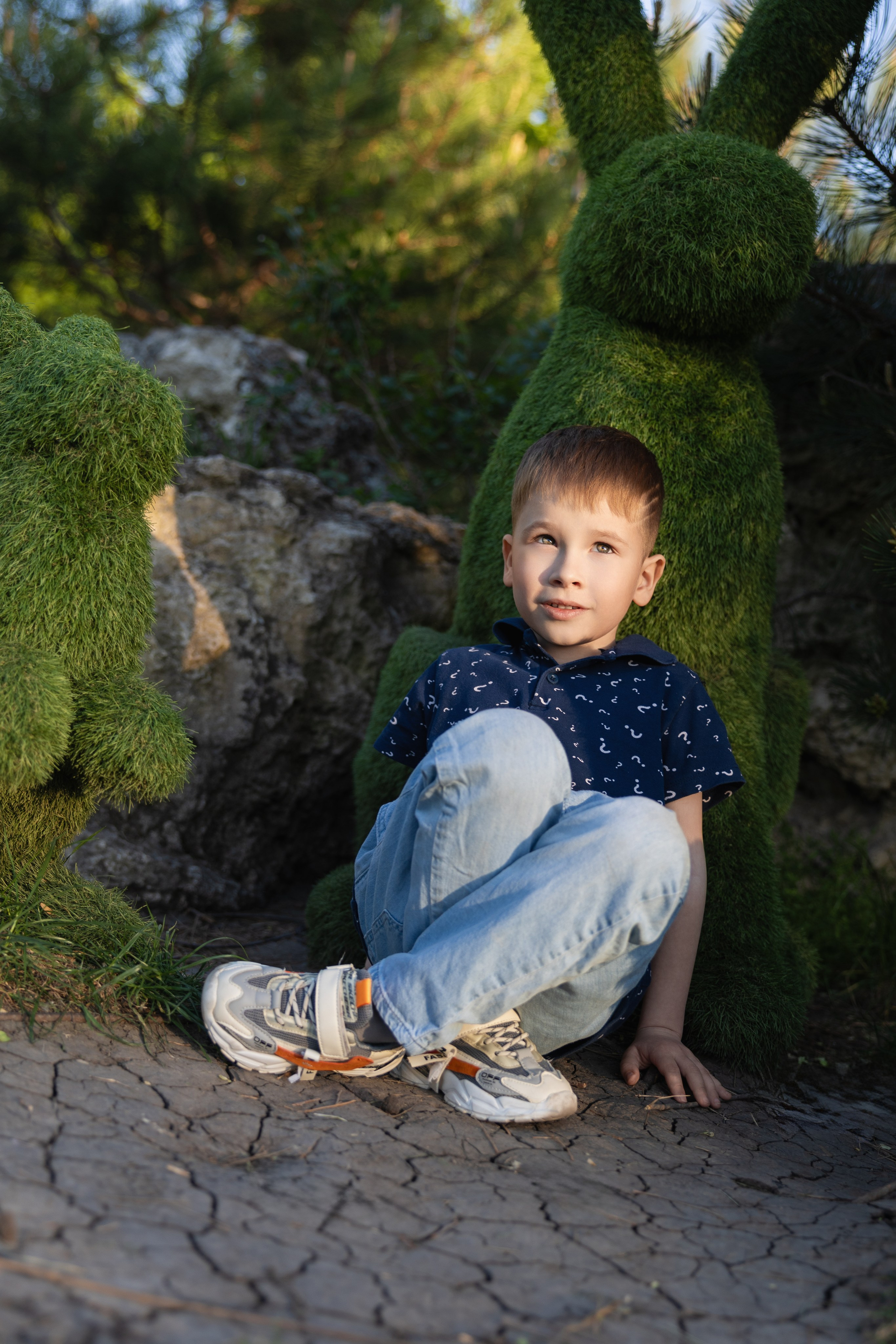 Mestni potep: Mama in sin /Городская прогулка: Мама и сын. Fotograf Zoja | Fotografiranje krsta, poroke in družine v Sloveniji