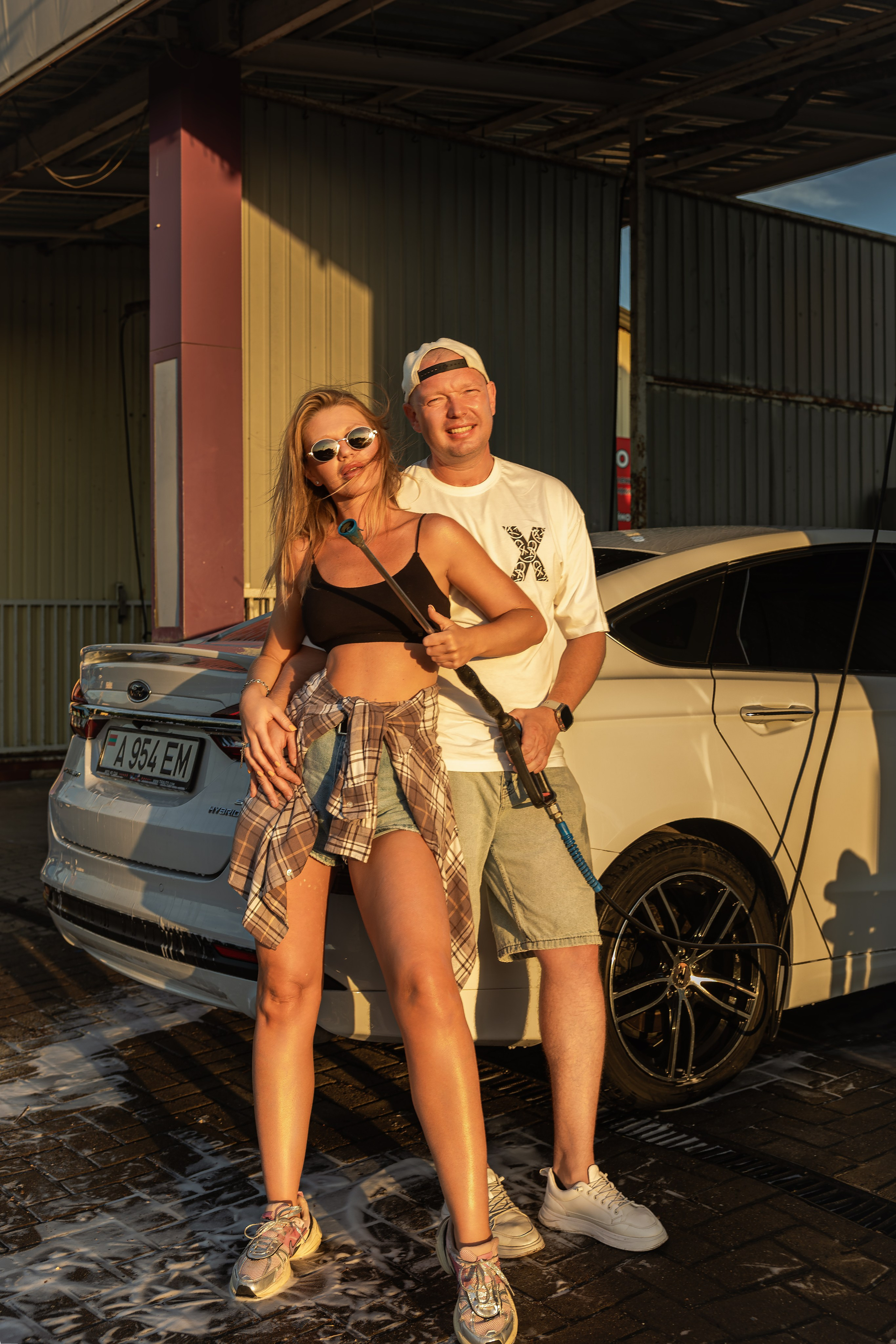 Par z energijo / Энергичная пара. Fotograf Zoja | Fotografiranje krsta, poroke in družine v Sloveniji
