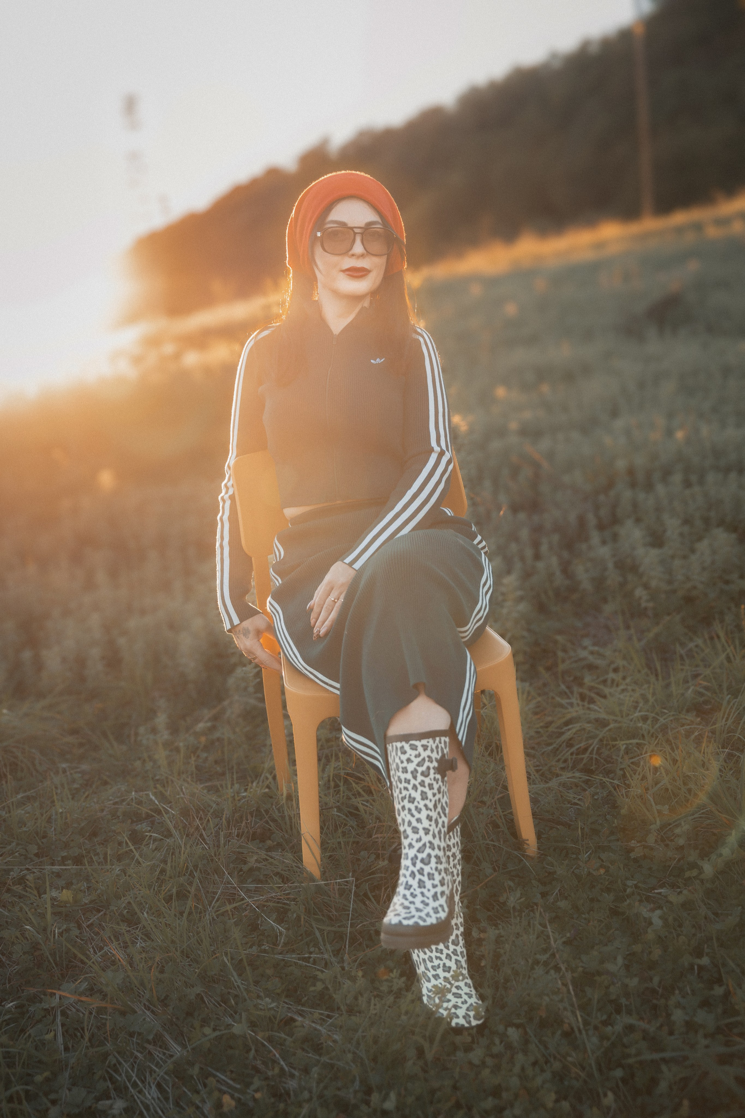 Kontrasti narave in stila. Fotograf Zoja | Fotografiranje krsta, poroke in družine v Sloveniji