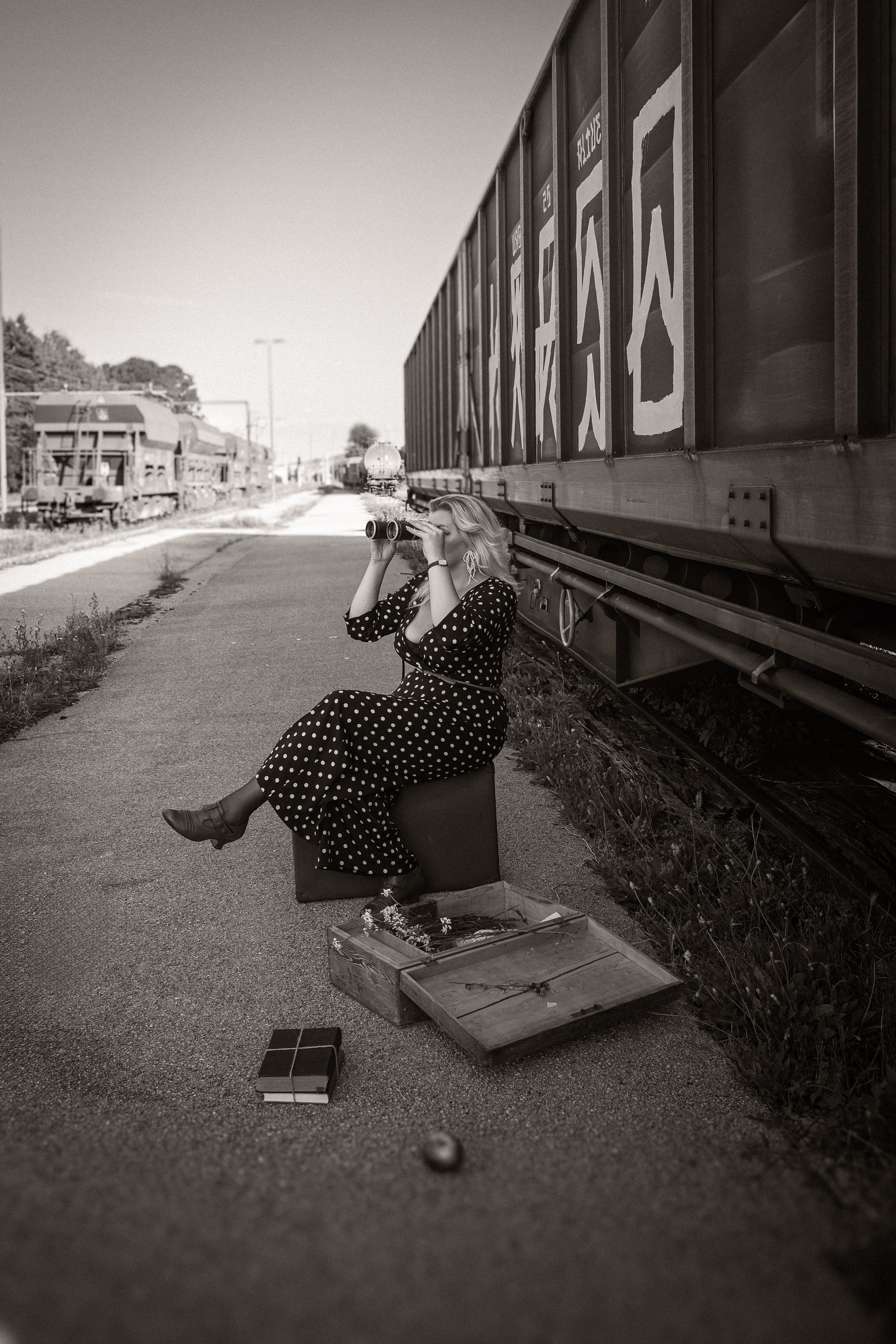 Filmski kadri v retro stilu. 🎬🖤. Fotograf Zoja | Fotografiranje krsta, poroke in družine v Sloveniji