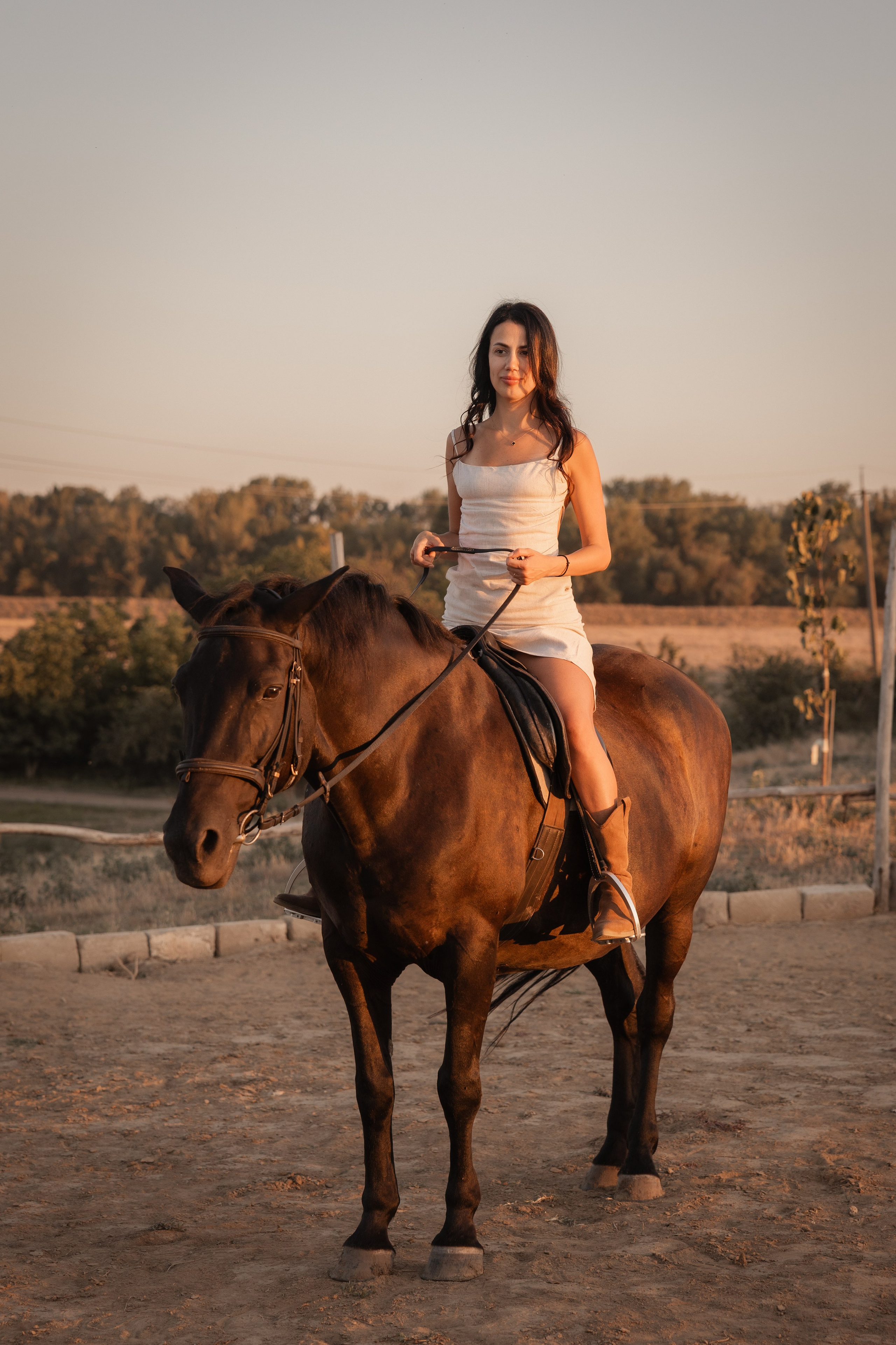 Eleganca v sedlu / Элегантность в седле. Fotograf Zoja | Fotografiranje krsta, poroke in družine v Sloveniji