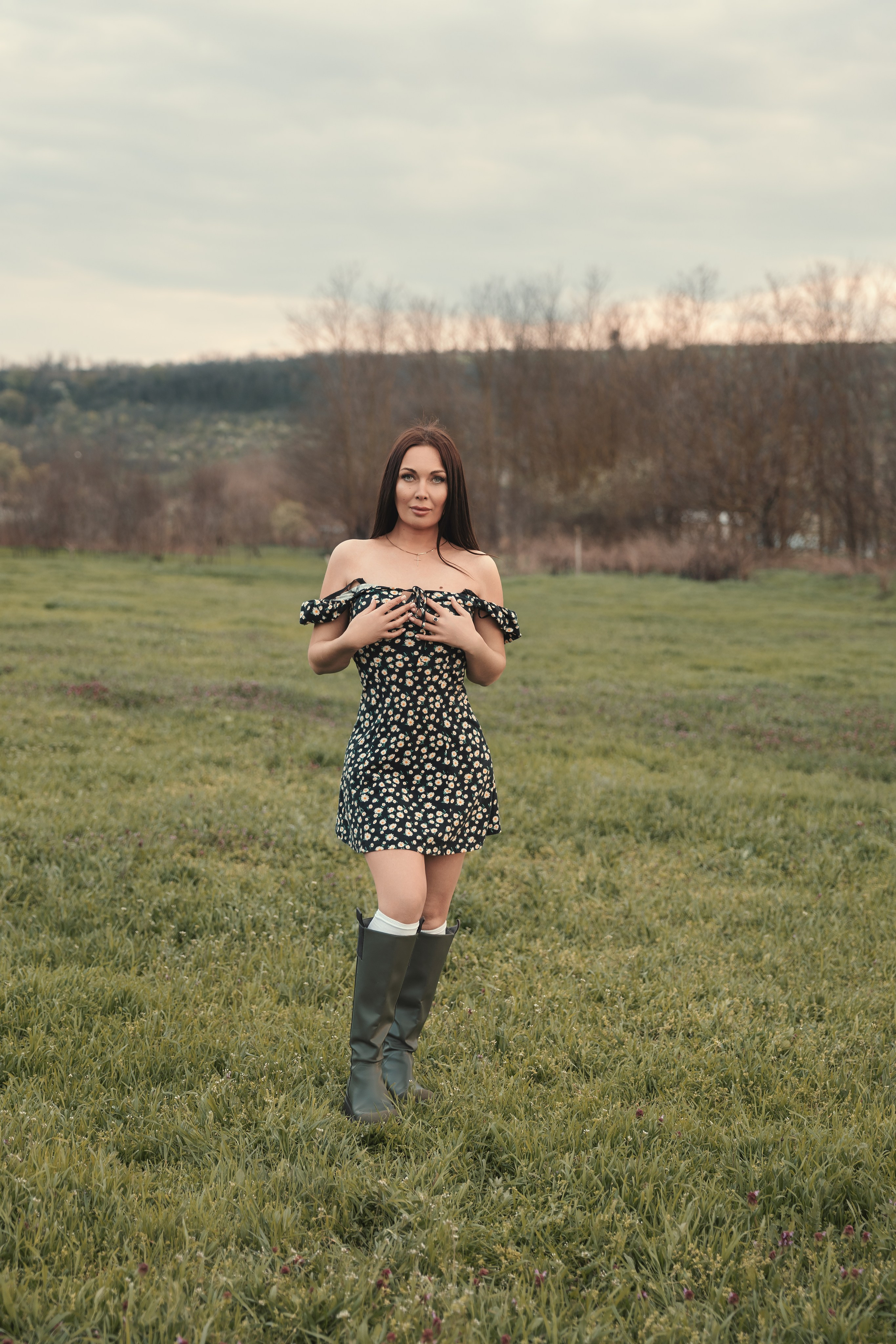 Ena lokacija, različni stili in razpoloženja. Moč transformacije / Одна локация, разные стили и настроения. Сила трансформации. Fotograf Zoja | Fotografiranje krsta, poroke in družine v Sloveniji