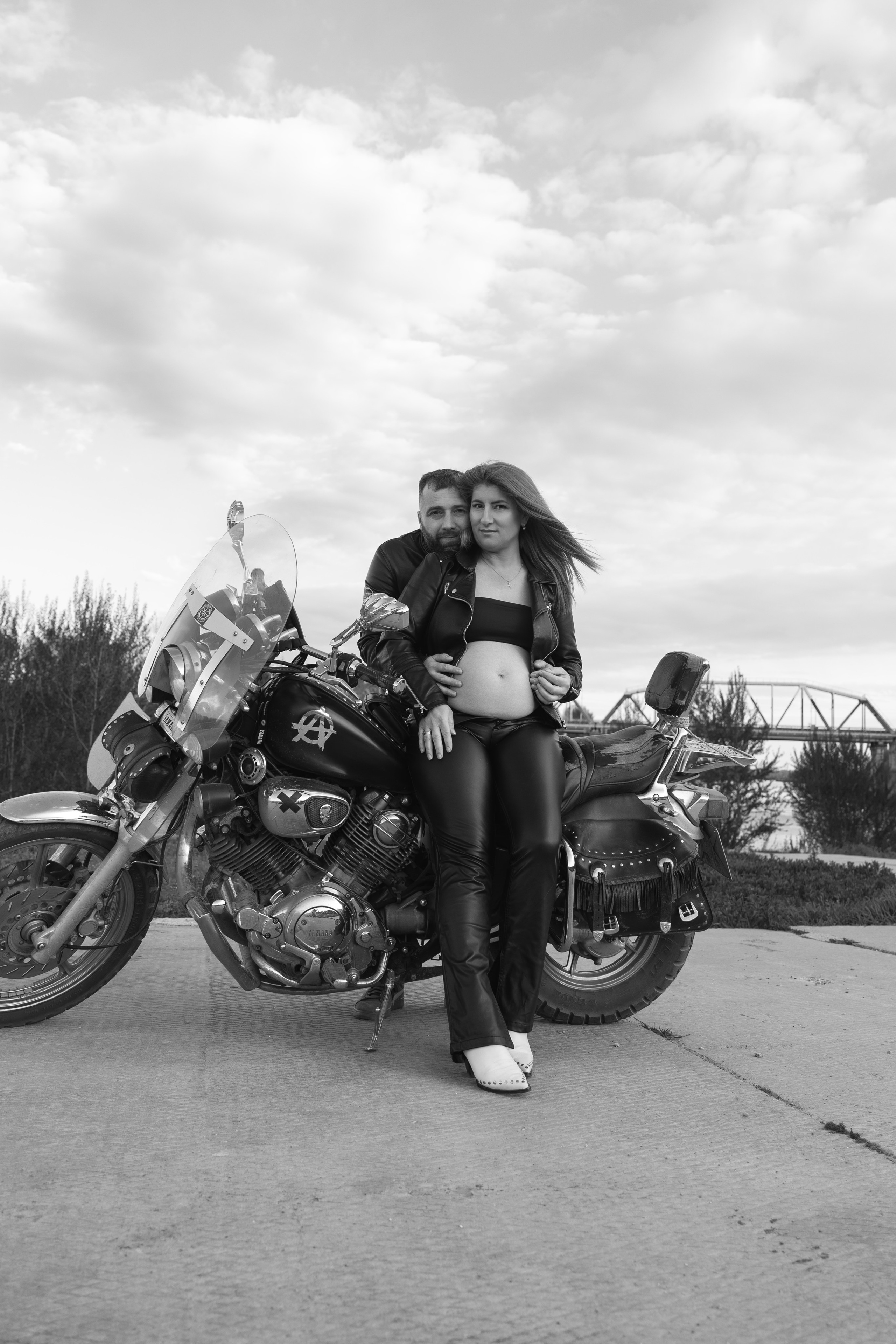 Nosečnost v stilu rock 'n' rolla / Беременность в стиле рок-н-ролл. Fotograf Zoja | Fotografiranje krsta, poroke in družine v Sloveniji