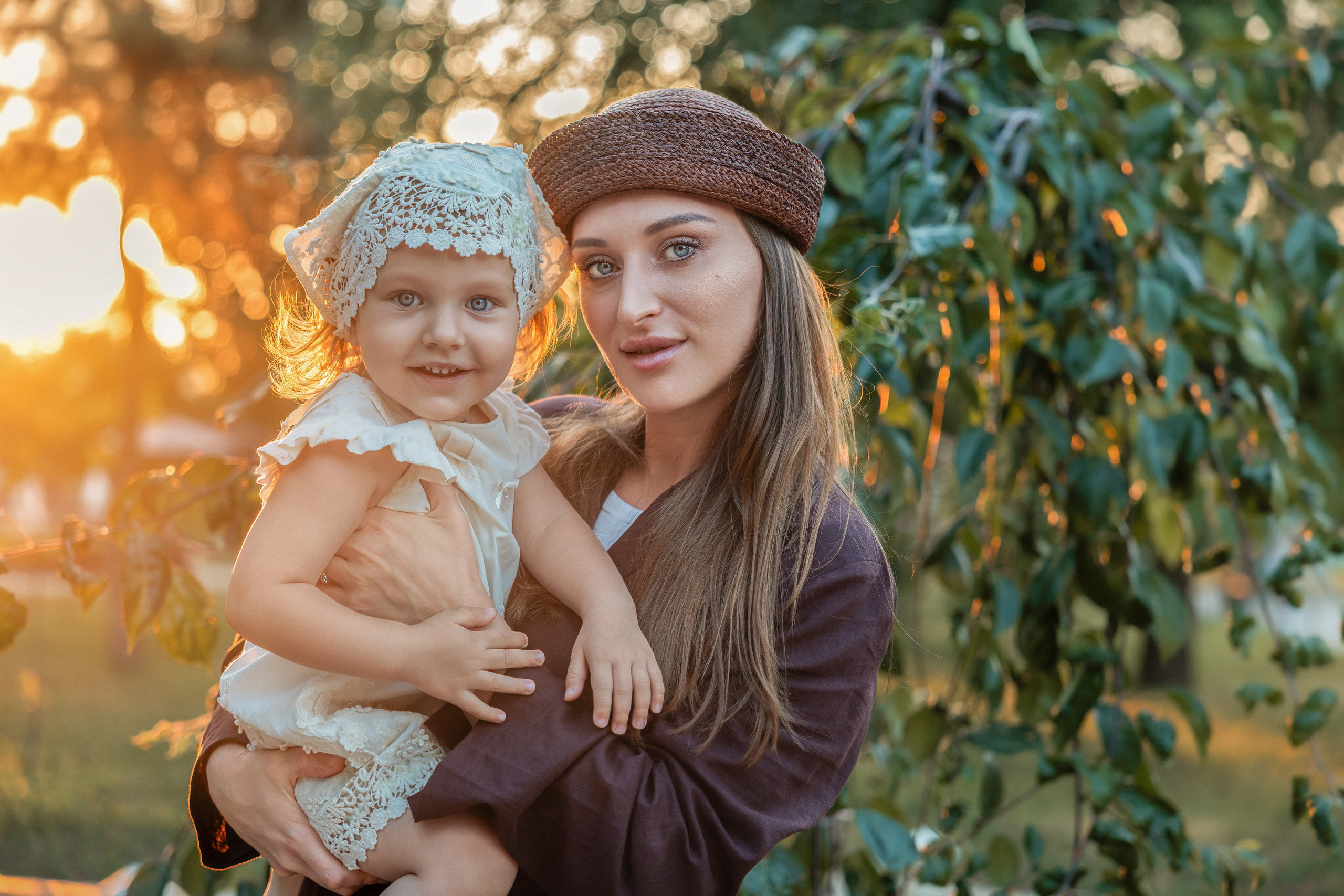 Zlati trenutki materinstva / Золотые мгновения материнства. Fotograf Zoja | Fotografiranje krsta, poroke in družine v Sloveniji