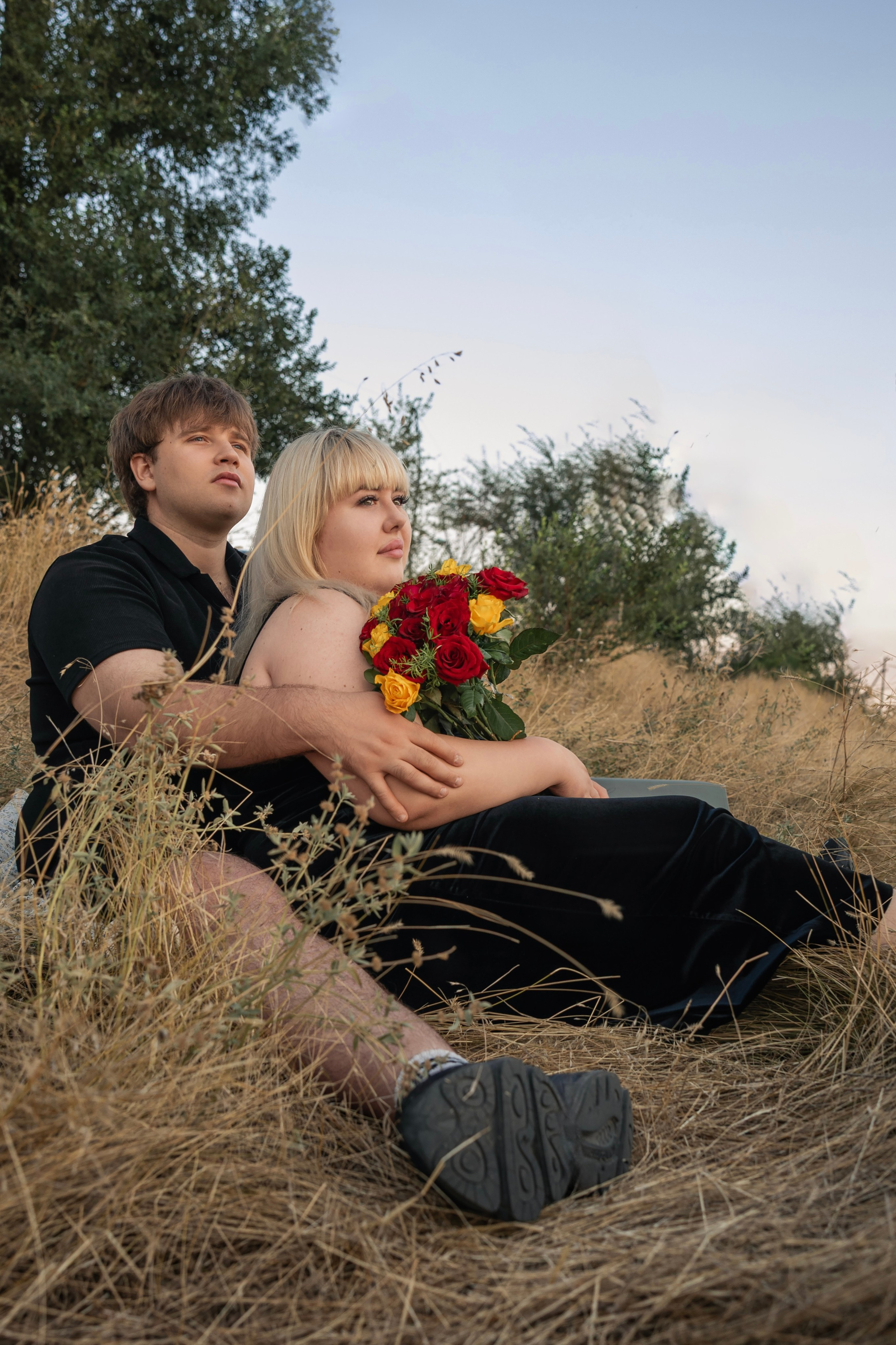 Piknik z harmoniko / Пикник с аккордеоном. Fotograf Zoja | Fotografiranje krsta, poroke in družine v Sloveniji